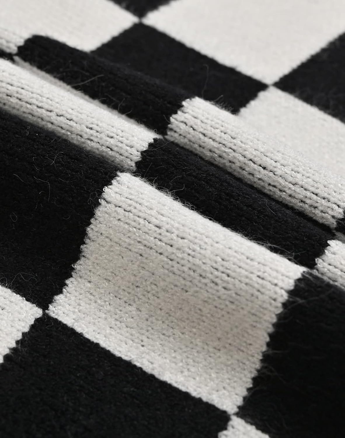 Hyipels Women's Sweater Vest,Y2K Sleeveless Pattern Preppy Style Knitted Crop Tank Top for Girl - Image 4