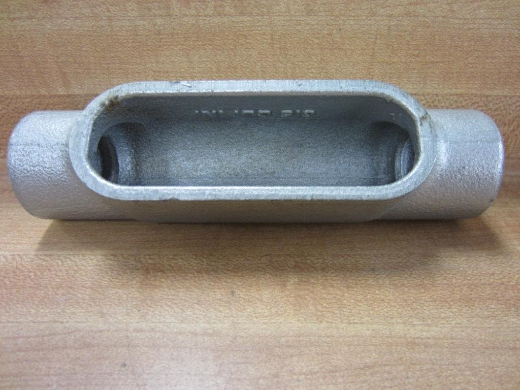 LOT OF 8 CROUSE-HINDS C27 CONDUIT FITTINGS 3/4"USED