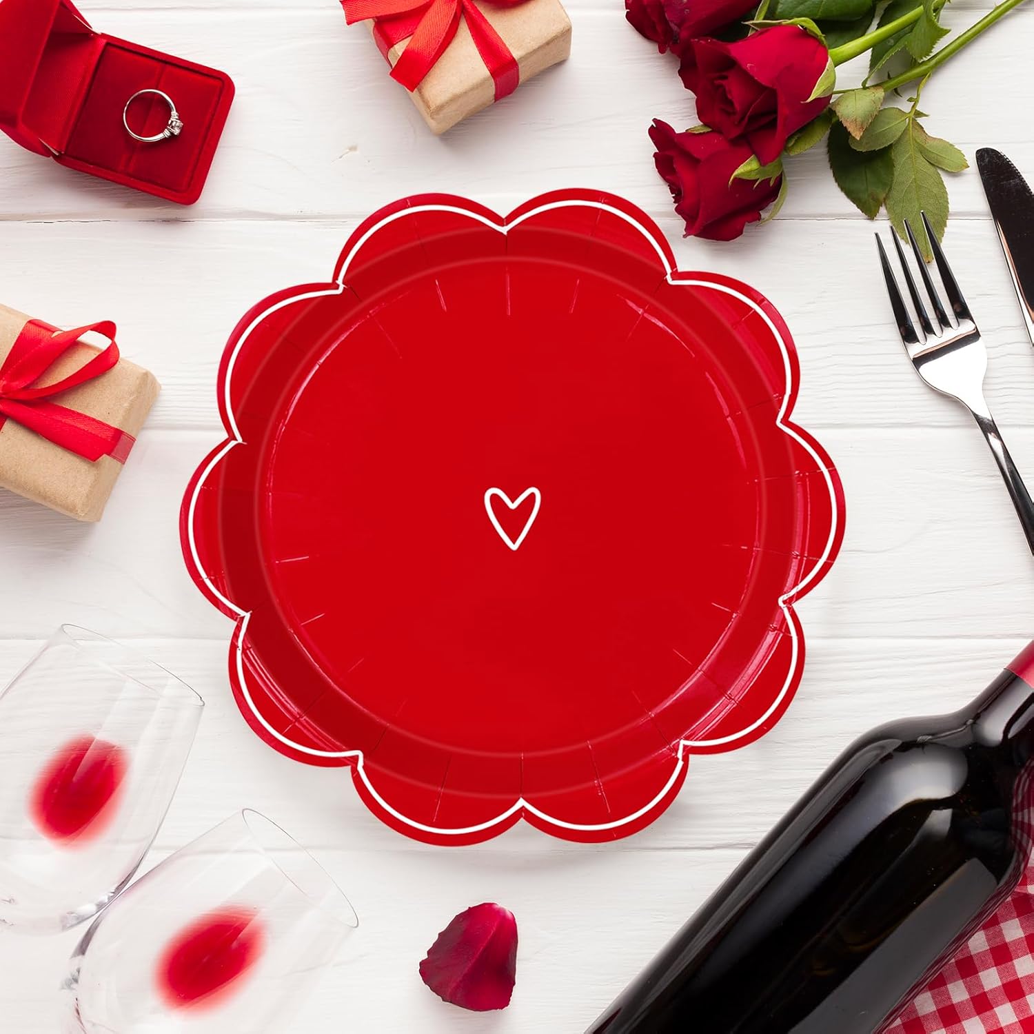 JarThenaAMCS Valentine's Day Paper Plate Scalloped Heart Disposable Plate Red Pink White 9 Inch Tableware Dinner Plate For Home Party Decor, 48Pcs
