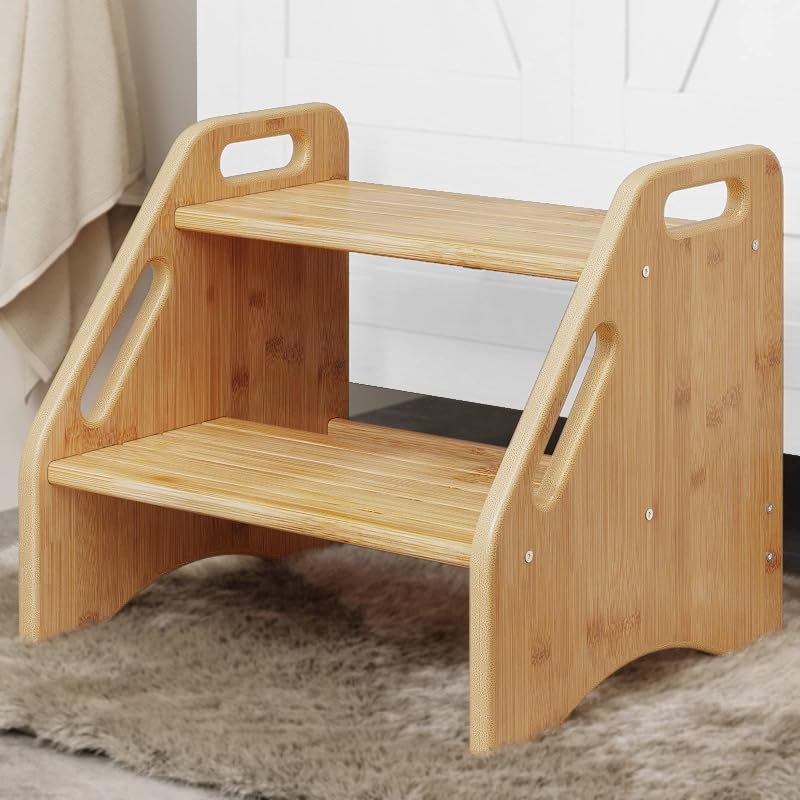 AMBIRD Taburete de madera, taburetes de dos escalones para niños pequeños de 300 libras de capacidad con almohadillas y asas antideslizantes de seguridad, taburete de bambú para baño, cocina, taburetes de doble altura para niños (natural)