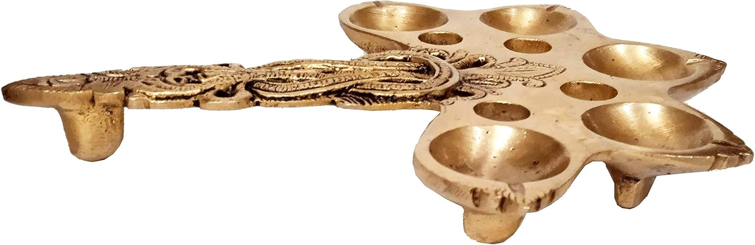 Purpledip Brass 5 Batti Aarti Deepam: Antique Handheld Oil Lamp Diya for Home Temple (12260), Gold, Large - Image 4