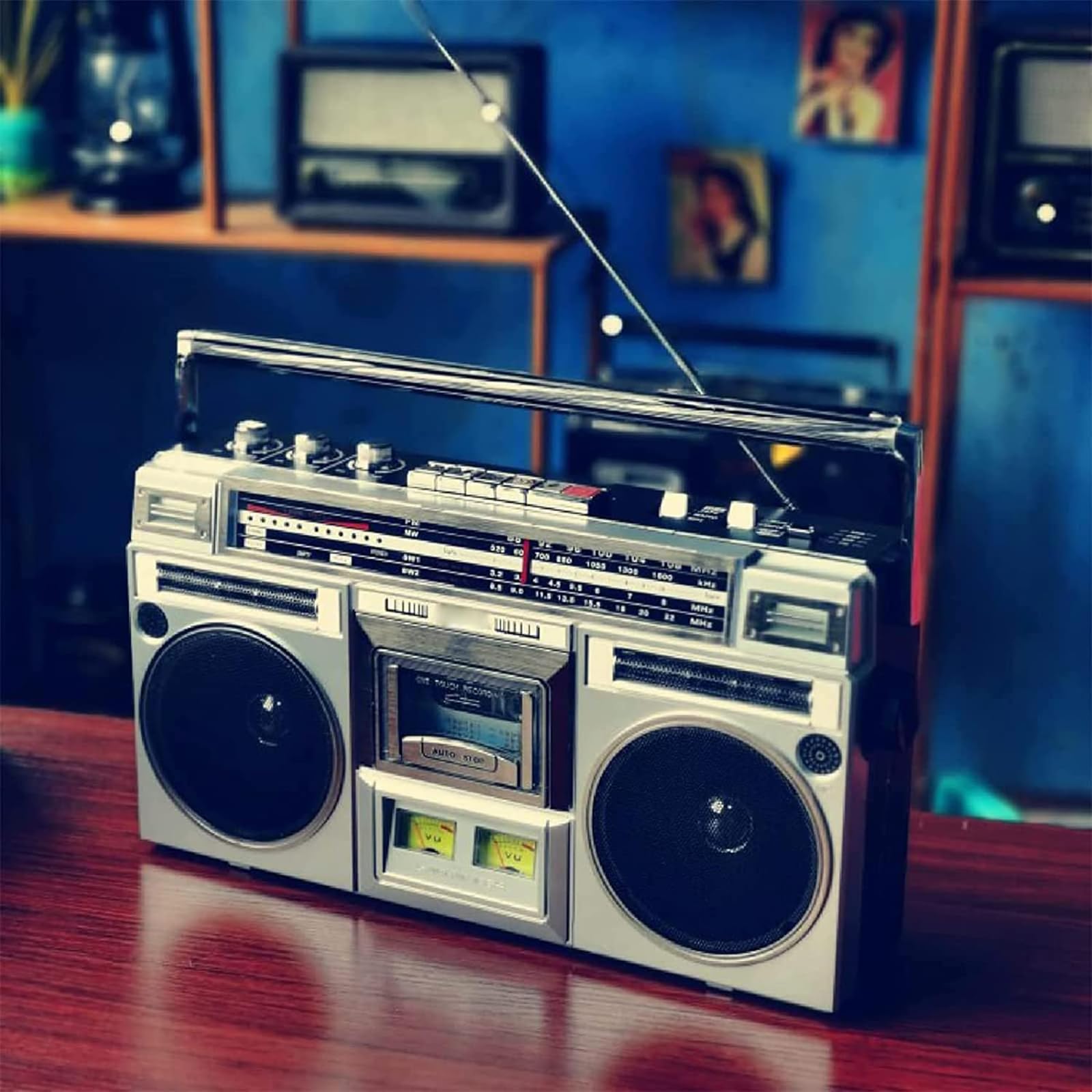 Boombox Bluetooth, radio AM/FM retrò anni '80 con altoparlanti stereo integrati, supporta ingresso SD/USB, ideale per famiglie, scuole e negozi