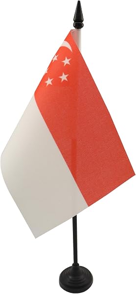 AZ FLAG - Singapore Table Flag 4'' x 6'' - Singaporean Office Mini Banner 100% Polyester 15 x 10 cm - Mini Desk Flag with 10'' Pole and Black Plastic Base - 1