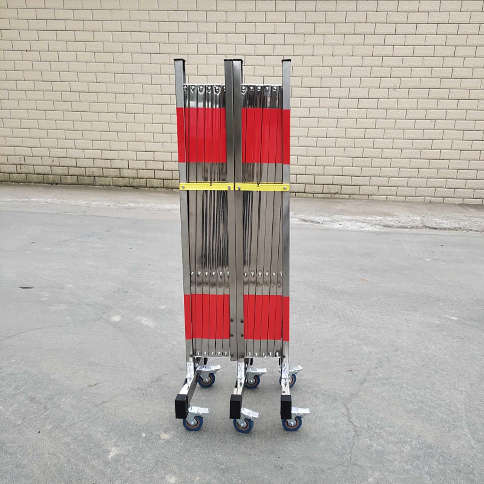 Barrière de chantier Barrière Mobile Extensible Barrière de Circulation Pliable Barrière Acier inoxydable Avec roulettes Convient aux chantiers de construction, aux parkings et aux rues, etc(1