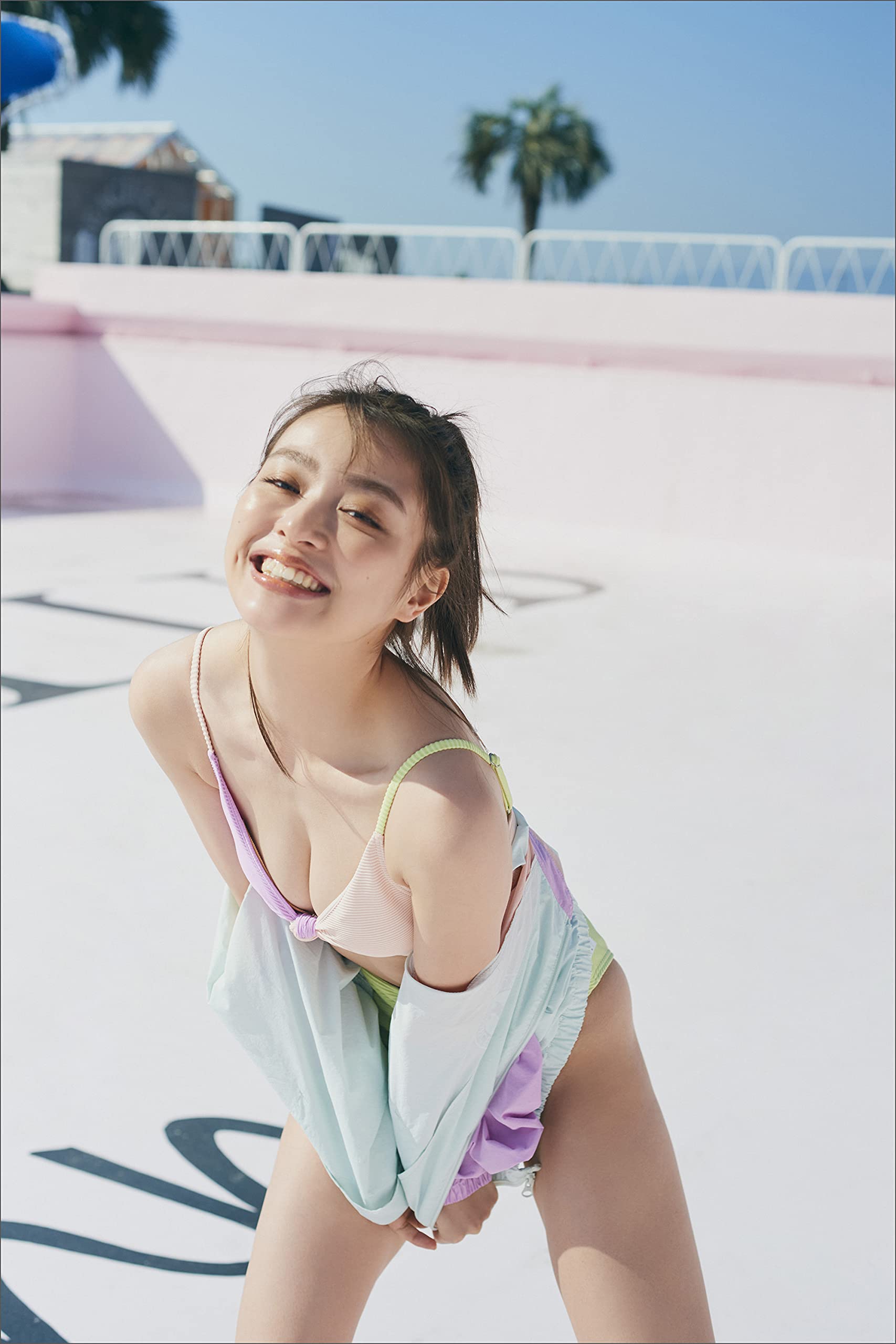 内田理央写真集 Peach Girl 内田理央 本 通販 Amazon