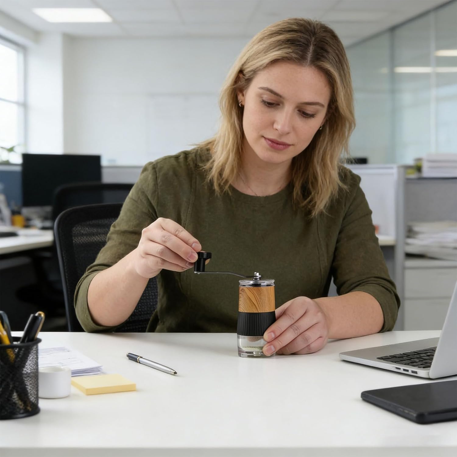 ordinarYone Portable Stainless Steel Condiment Grinder and Grinder - Easy to Use Ingredients - Compact Design