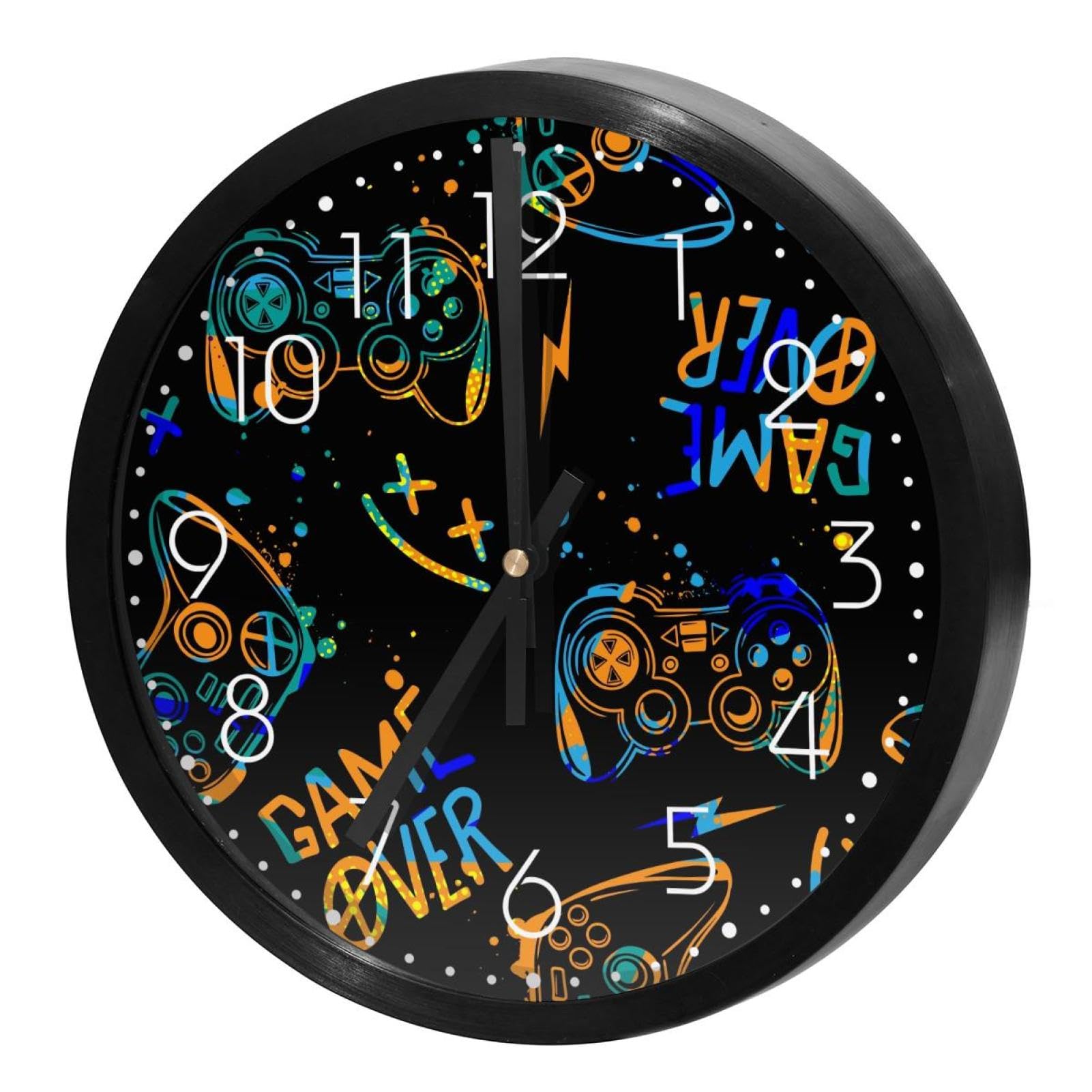 Horloge murale dessinée à la main pour décorer une salle de jeux ou d'école