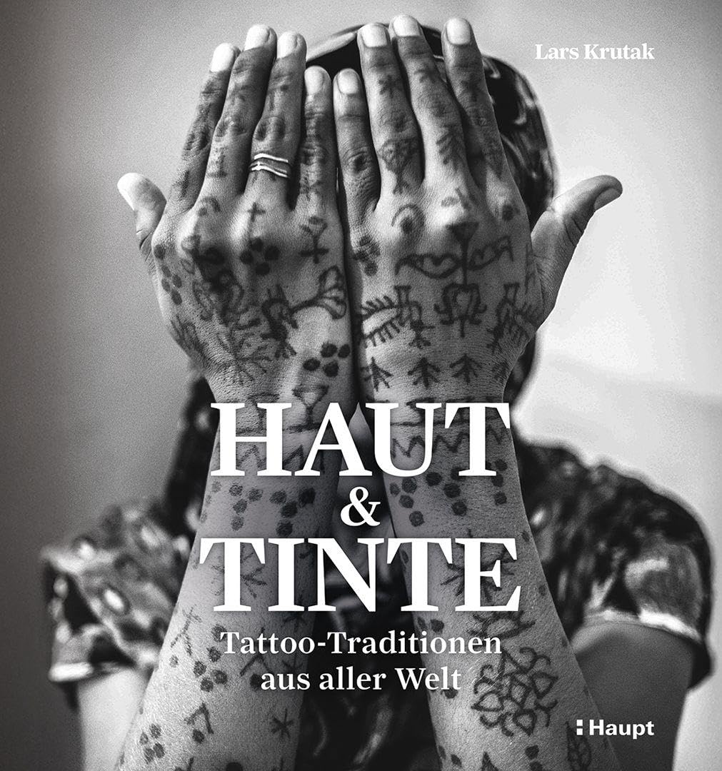 Haut und Tinte Tattoo beau livre relié d'art sur les rituels de tatouage