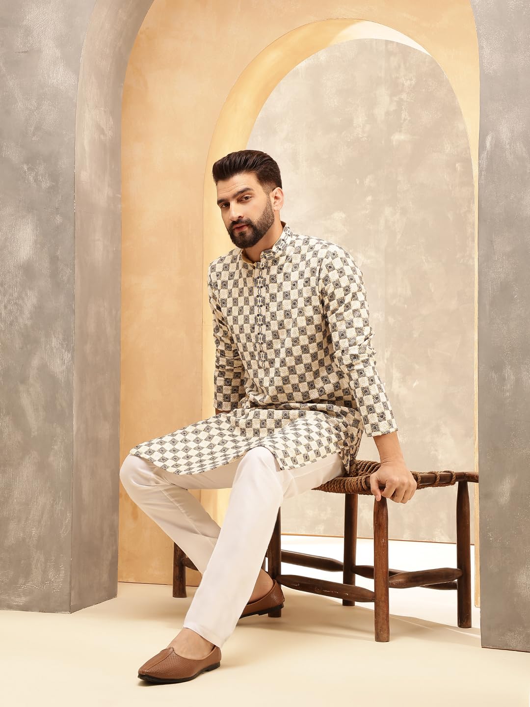 Sojanya (Desde 1958 - Kurta larga de rayón de algodón bordado con lentejuelas para hombre