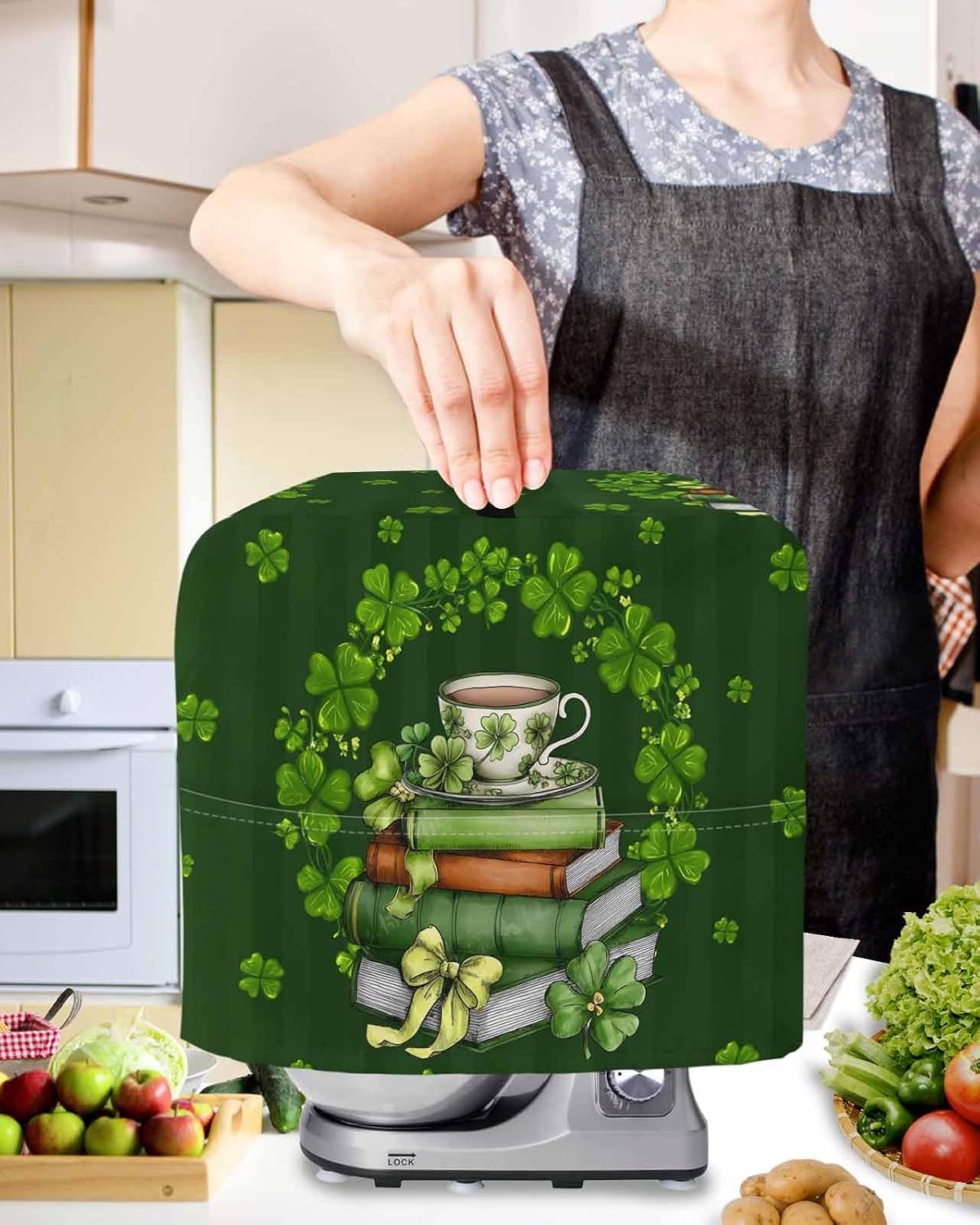 St. Patrick’s Day Shamrock Stand Mixer Cover with Storage Pocket, Waterproof Kitchen Mixer Covers, Dark Green Books Cups Lucky Leaf Kitchen Appliance Dust Cover Compatible with 6-9 Quart Mixers