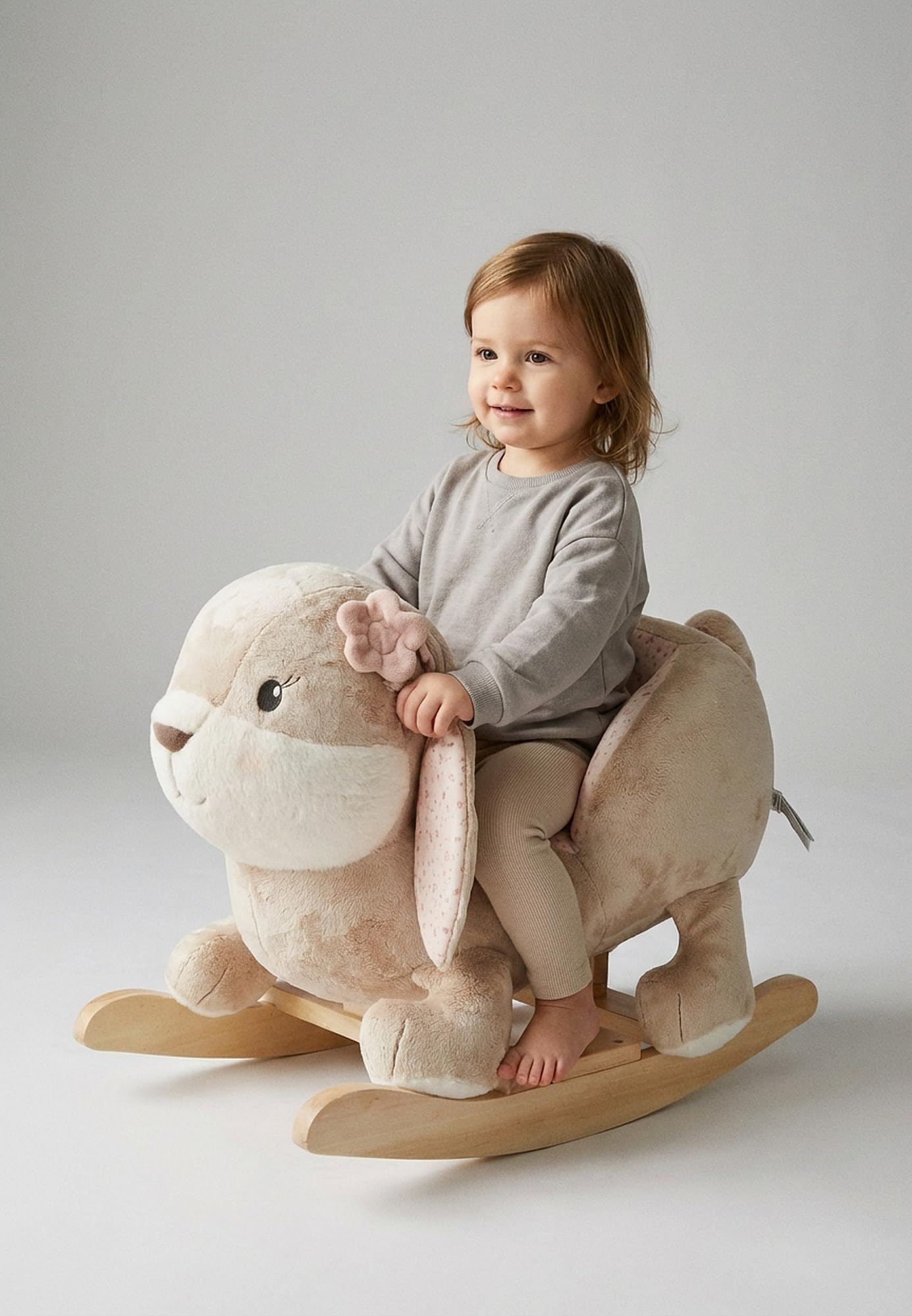 Sterntaler Schaukeltier Hase Hanni - Schaukelpferd aus Flausch & Holz - weiche Sitzfläche - Spielzeug Wippe für Kleinkind - Mädchen - Indoor Geschenk-Idee, Hellbraun