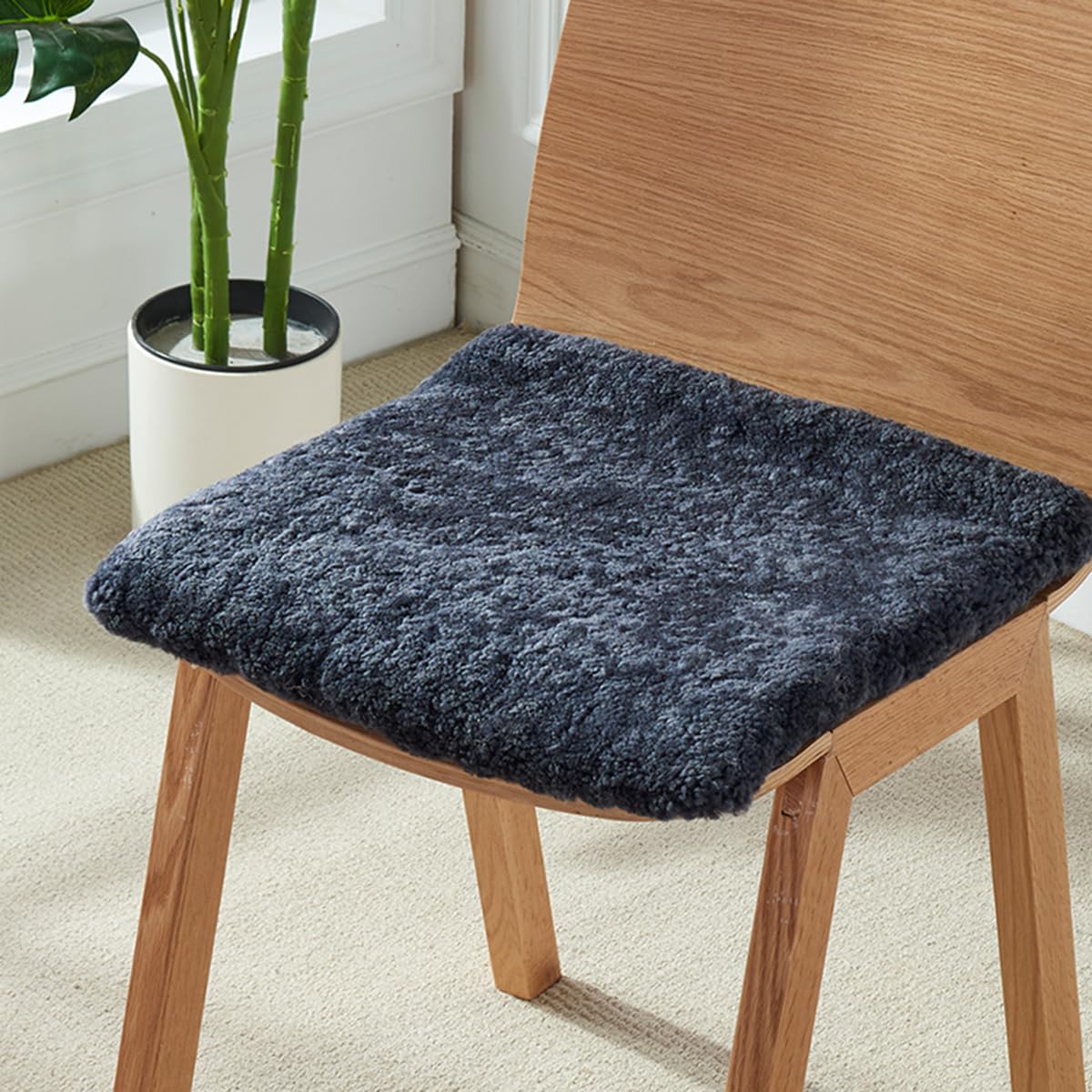 HC&WT Sheepskin Seat Cushion, Short Curly Fur Chair Pad Super Soft Car Seat Cover Non-Slip Natural Wool Rugs Office Desk Chair Stool Cushion (Dark Grey,Square 50 * 50cm(19.6 * 19.6 inch))