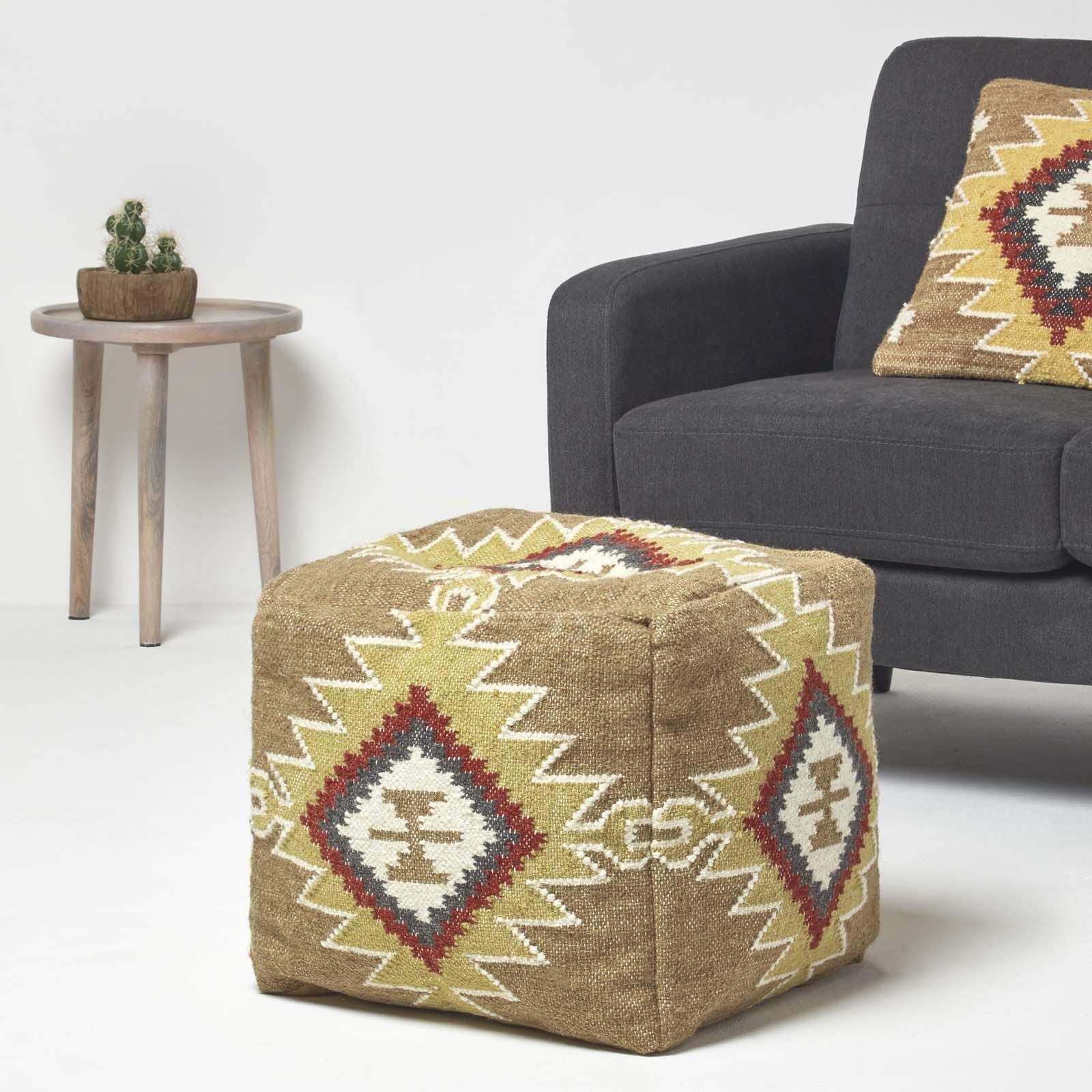 Homescapes - Pouf Kilim realizzato a mano, con imbottitura in fagioli, 43 x 43 cm, in lana e cotone ricamati a mano, motivo geometrico "Jaipur"