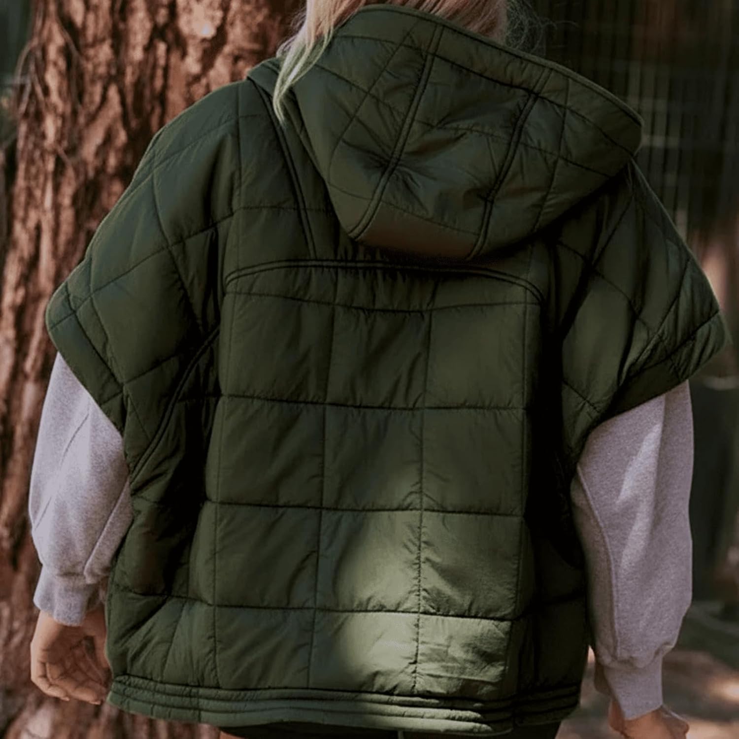 Women's Quilted Puffer Vest with Zip Up Hoodie Oversized Short Sleeves Jacket Casual Outdoor Gilet Outerwear