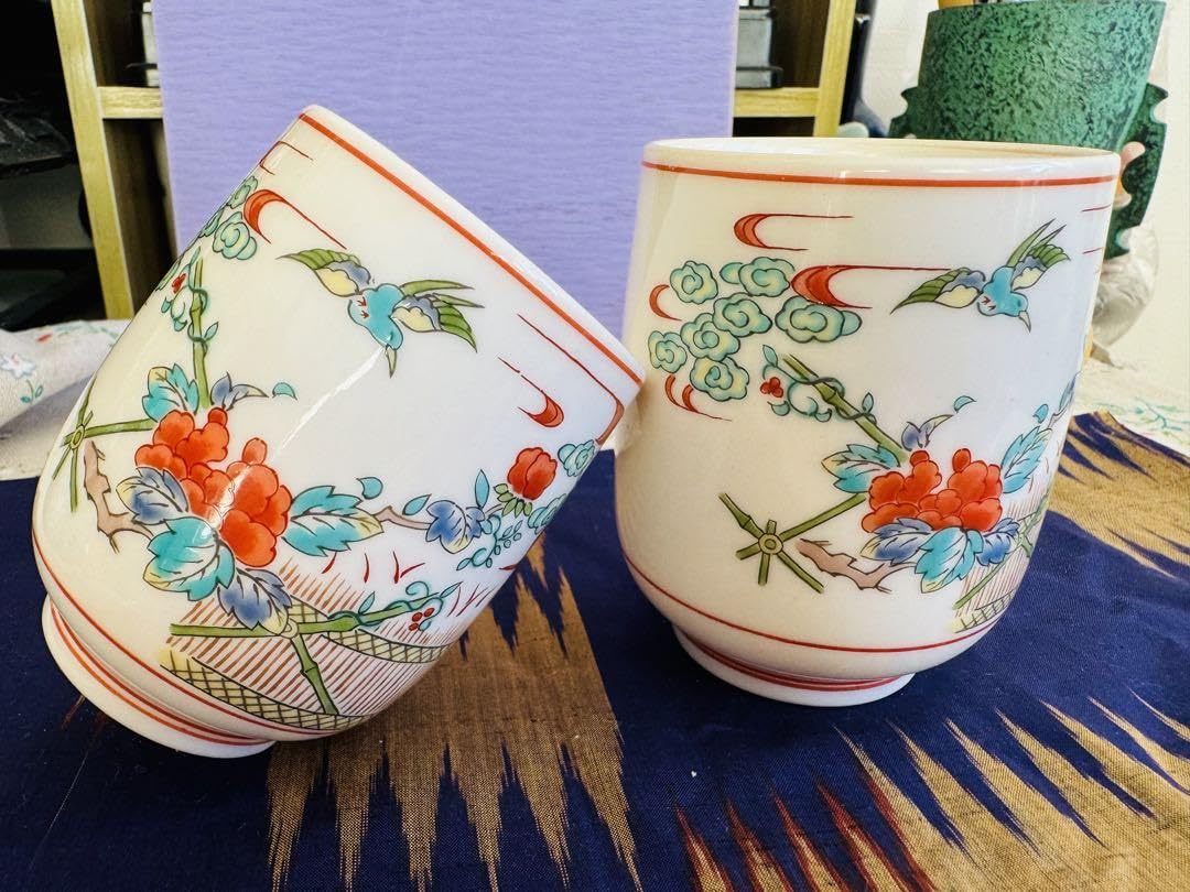 Amazon.co.jp: 有田焼有田曲水 夫婦湯呑 色絵花鳥図 湯呑み