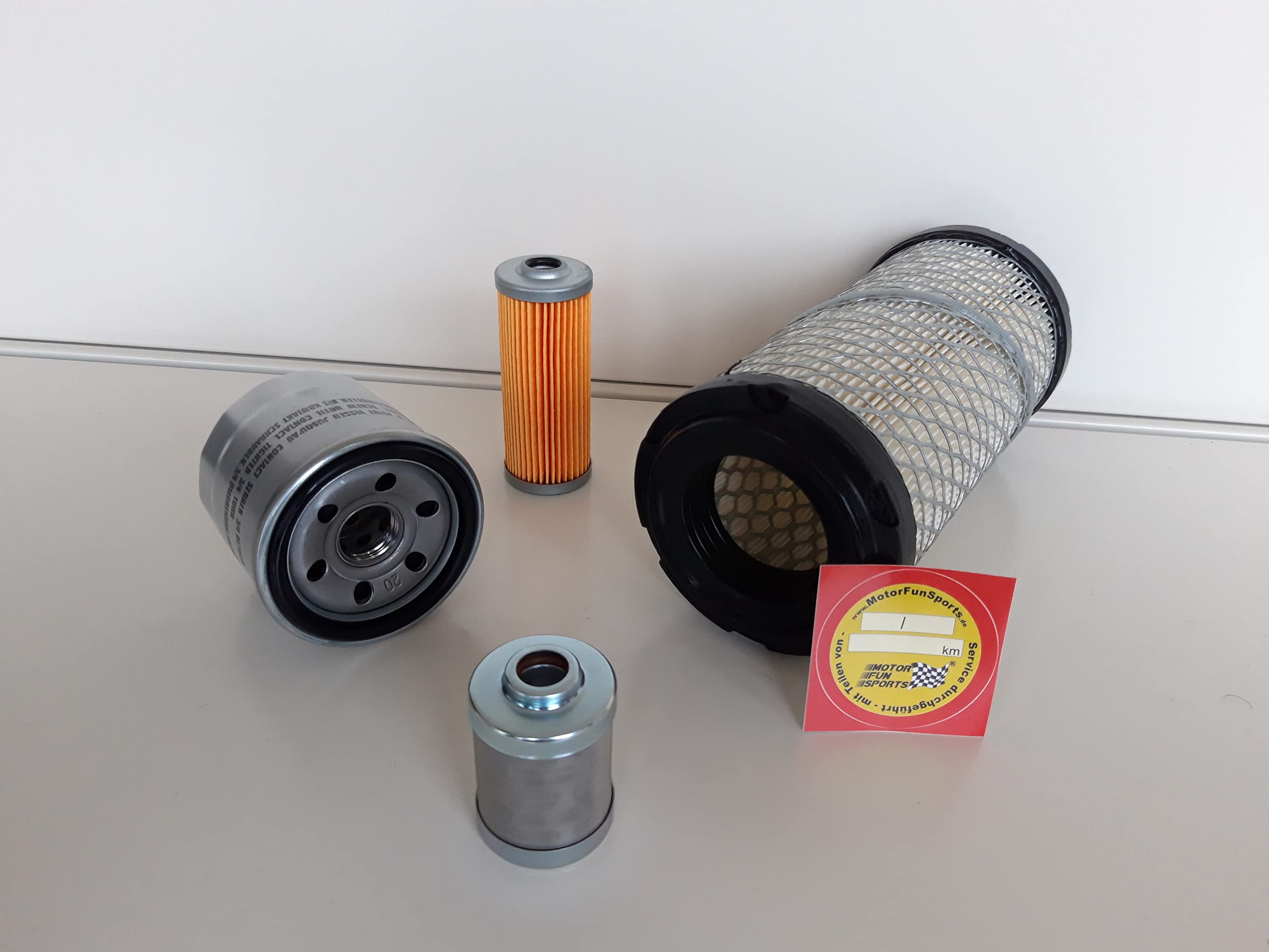 Set di filtri (piccolo) adatto per filtro olio Takeuchi TB 016, filtro aria, filtro carburante