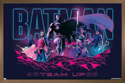 Trends International DC Comics Batman - Póster de pared de Team Up, 22.37 x 34.00 pulgadas, versión enmarcada en bronce