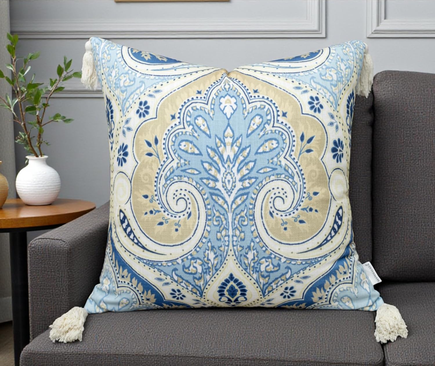 Printed 20x20 Inch Decorative Throw Pillow Cover – Poly Cotton Blend Tropical Palm Safari Pattern – Shorey Wild