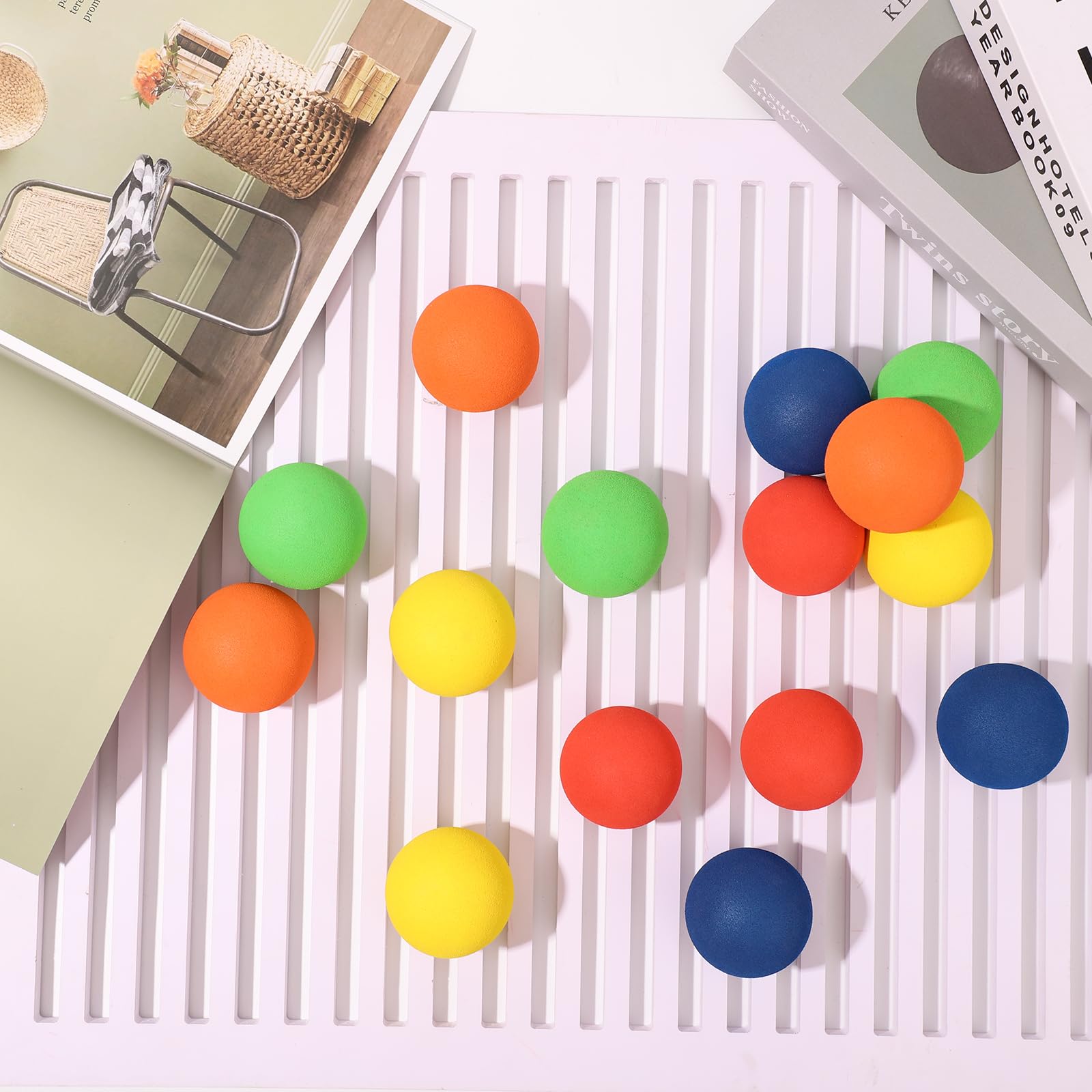 PEUTIER 10pcs Balles de Hockey en Mousse 5cm - Mini Hockey pour Enfants, Couleurs Assorties pour Mini Filets de Bâton
