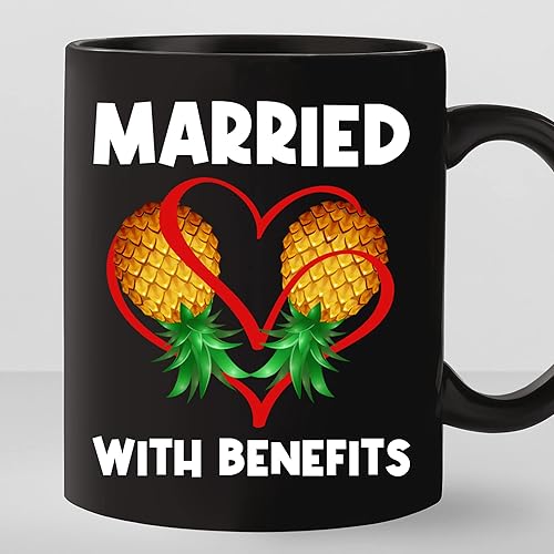 TODOLIA Taza de café Married With Benefit, divertida taza de piña Swinger, taza de piña al revés, divertida taza de cerámica brillante para adultos,