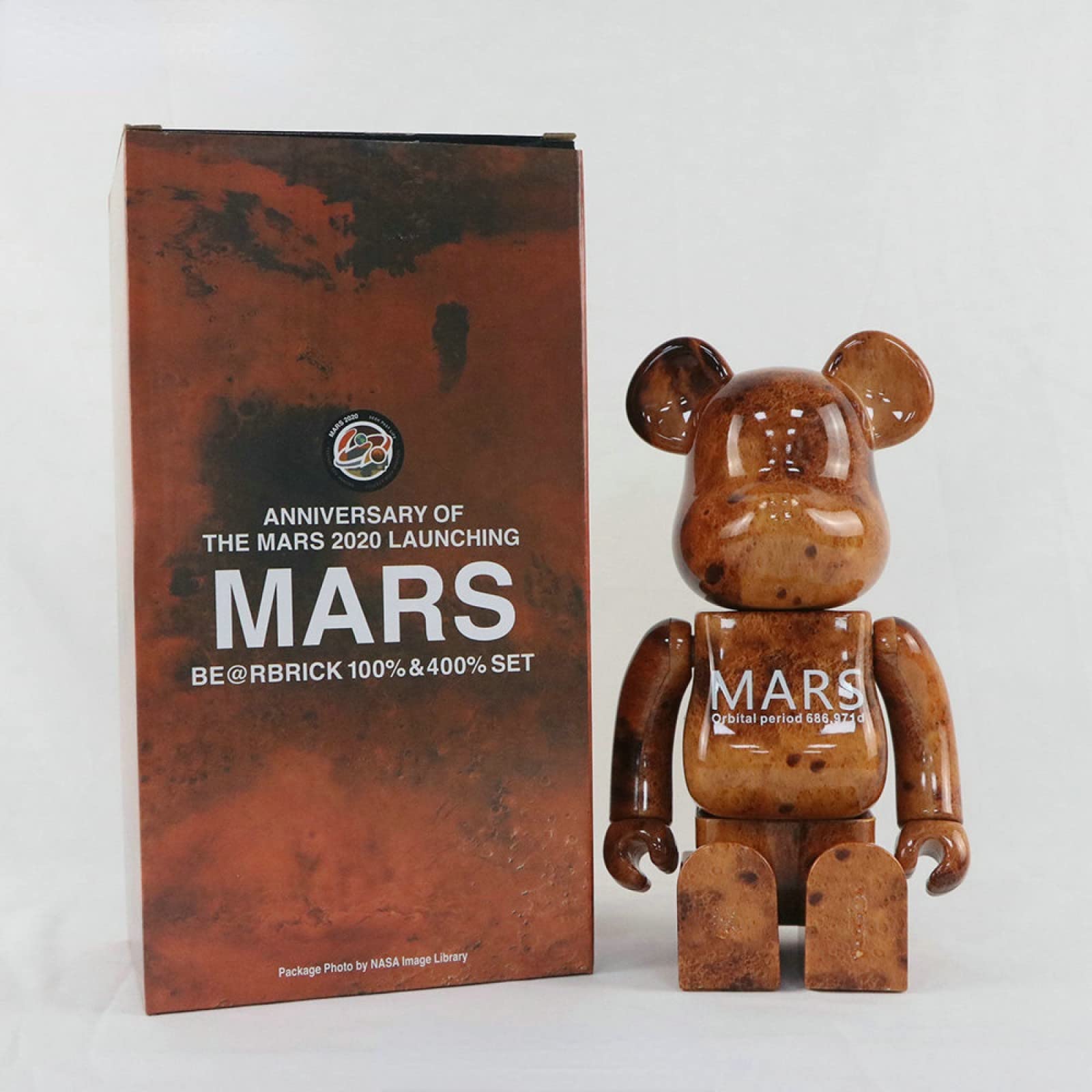 IPKIKI Fashion Bearbrick, 400% Mars Violent Bear Building Blocks