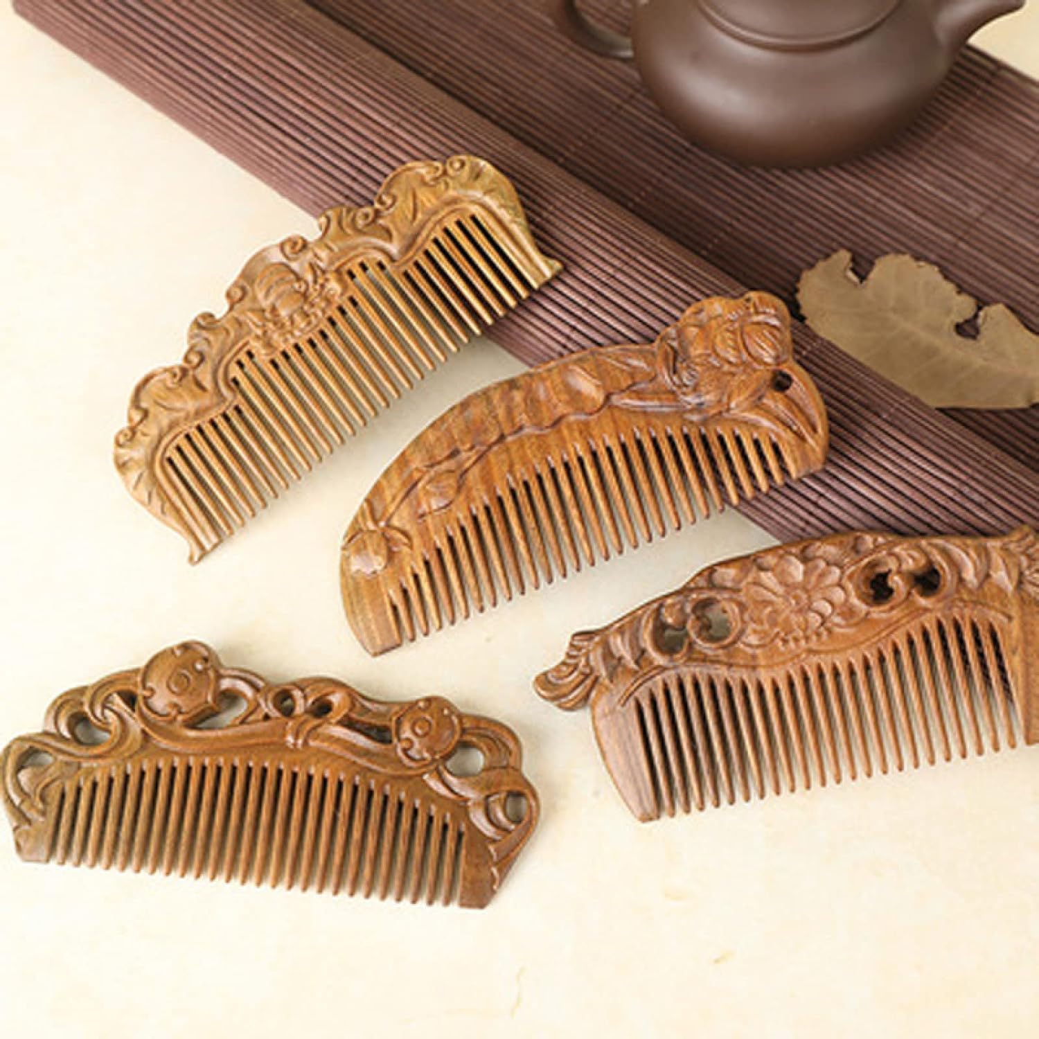 grzebień, grzebień z szerokimi zębami do loków, Hand carved Sandalwood Craft Comb Natural Green Sandalwood Embossed Wooden Comb Wooden Comb Gift,07 (Color : 7)