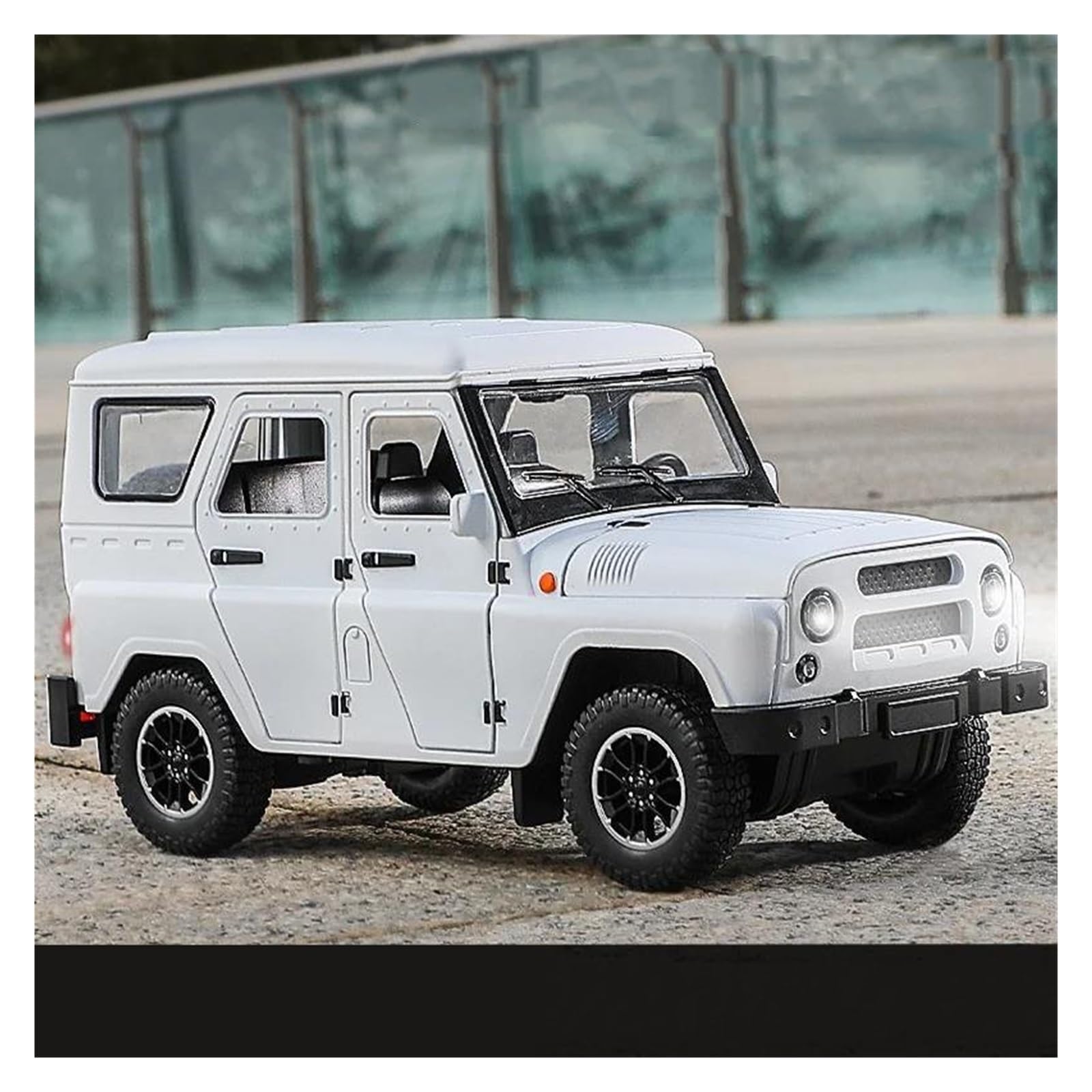 BANKOTO Diecast Car 1:18 For Russia For UAZ For Hunter Car Model Metal Die Cast Collectible Model(PURPLE)
