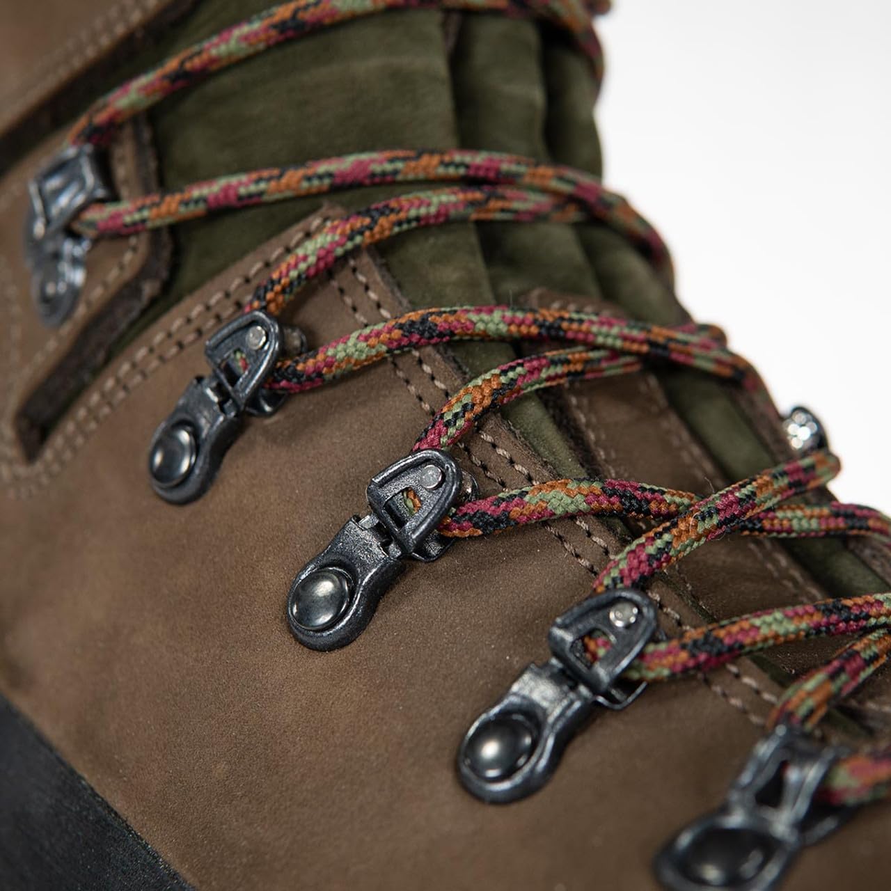 SCHNEE'S Beartooth Men's, 400g Insulated, Hunting Boots, Waterproof, and 9" Leather Upper