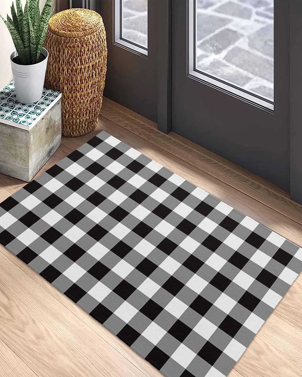 Front Door Mat Indoor Outdoor Classice Ombre Buffalo Lattice Non-Slip Doormat Low Profile Patio Porch Entryway Rug 20x32in Black and White