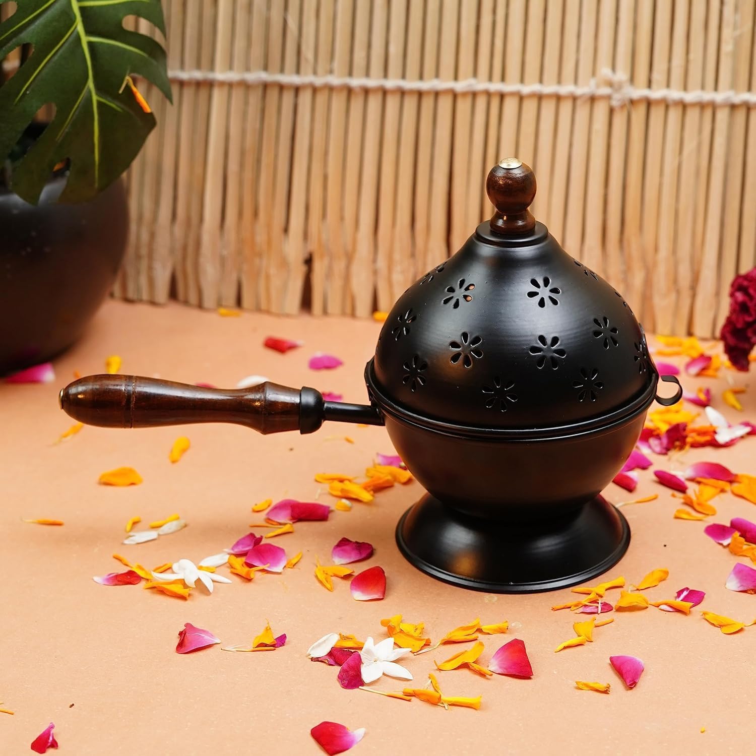 ServDharm Metal Dhoop Holder Incense Burner Loban Dani Dhoop Dani Aarti Metal Loban Dhoop Dani | Dhoop Dani Stand Burner for Home Office Temple Puja (Round, Black, 6.3")