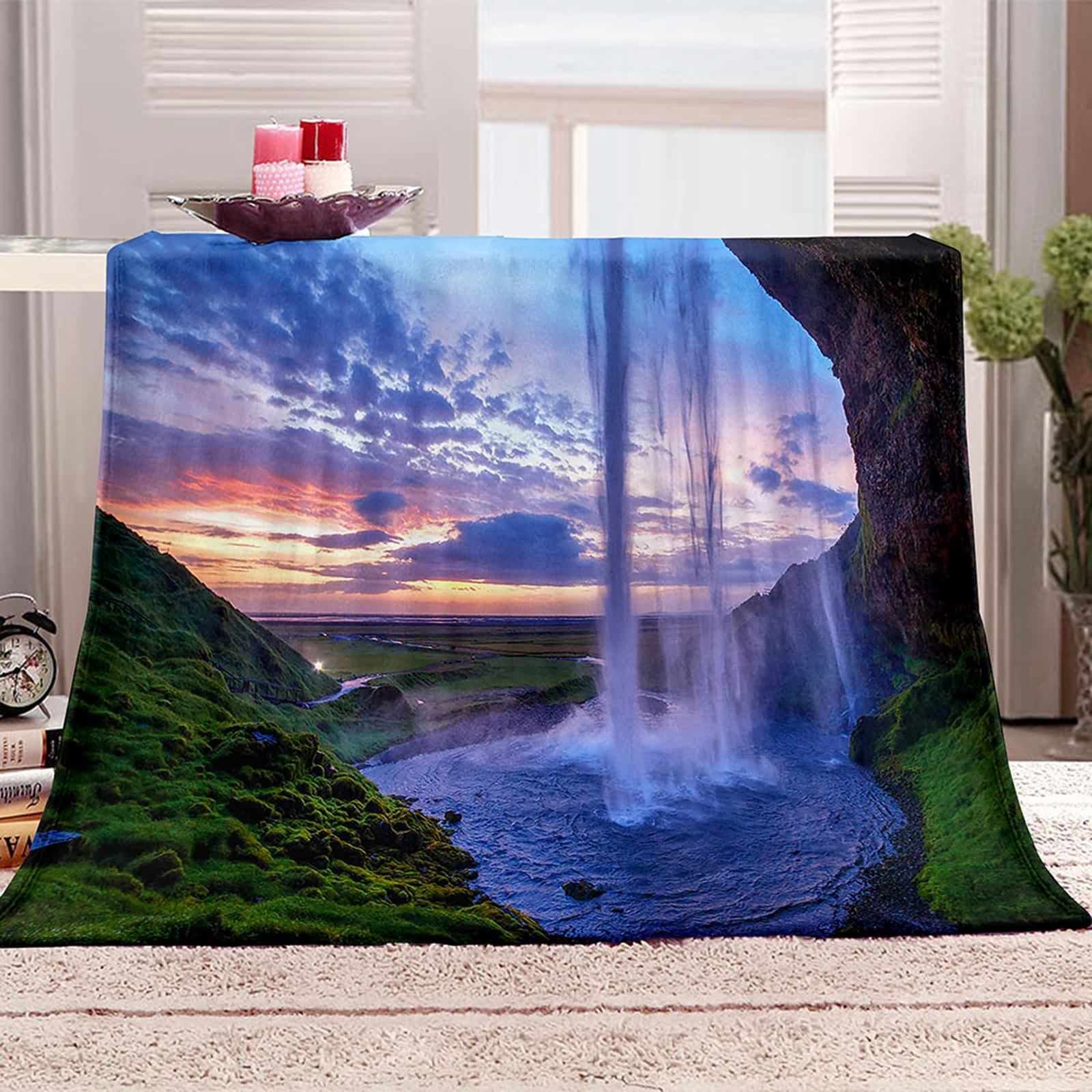 Daesar Coperta Pile Natale, Coperta Flanella Singolo/Matrimoniale Divano/Letto Blu Verde Motivo Cascata e Montagna Coperta Calda e Morbida, 180x240cm