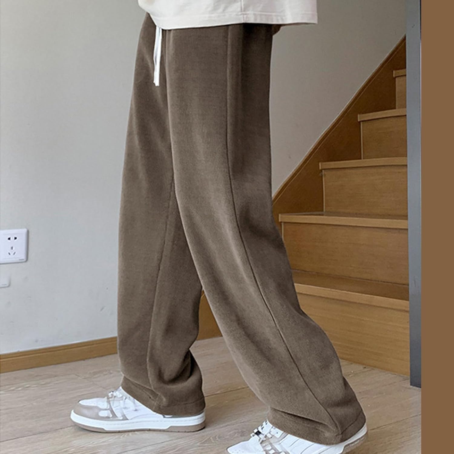 Cambkatl Thickened Fleece Lined Casual Sweatpants for Men Elastic Waist Straight Leg Athletic Lounge Pants with Pockets