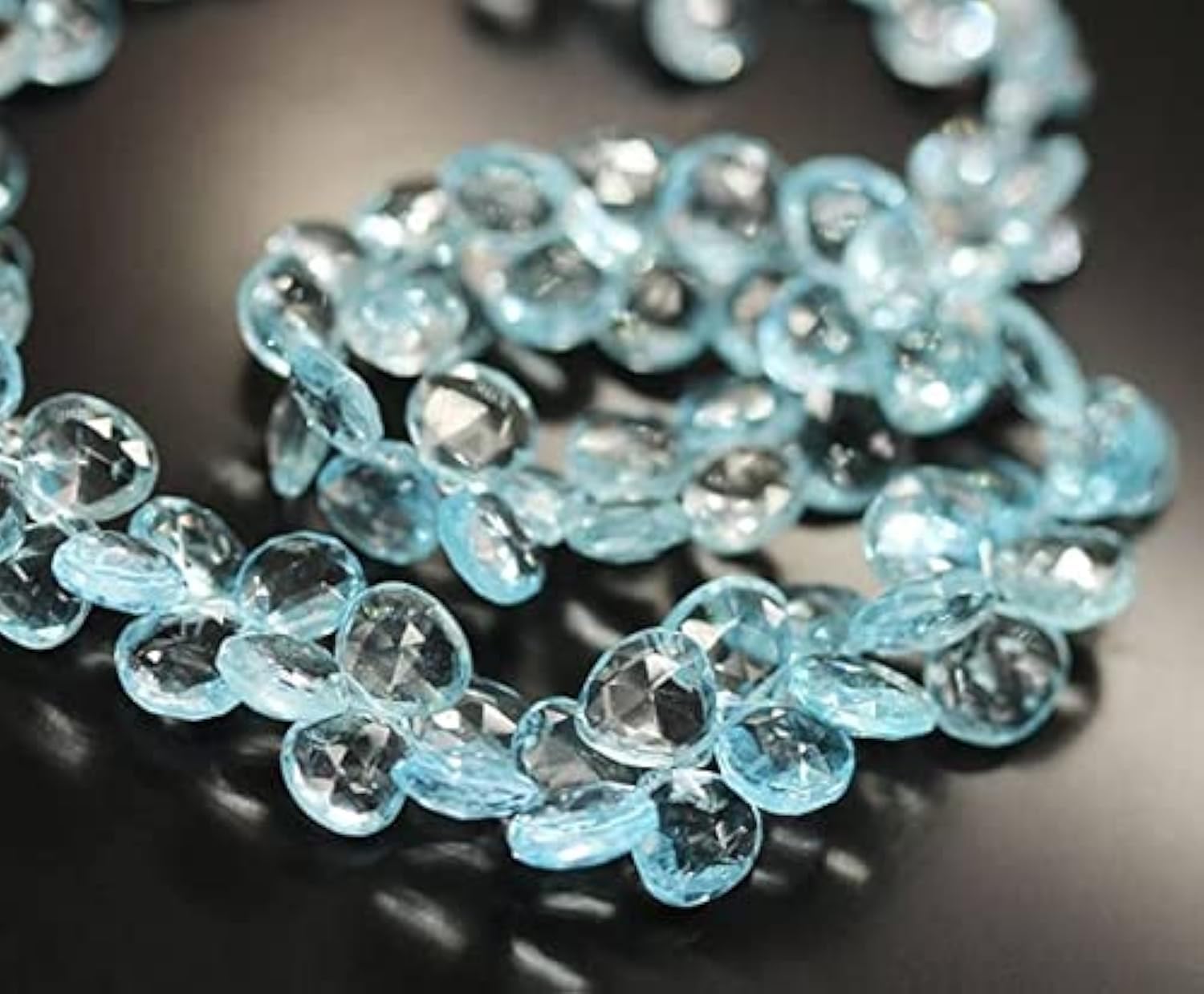Perles de topaze azur en cœur pour fabriquer vos bijoux d'été bohèmes chic