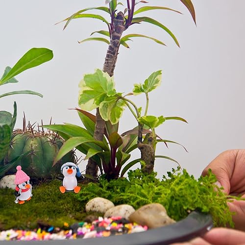 Miniatura 5 de NUOBESTY Cute Penguin Toys - Juego de colección de figuras pequeñas, decoración de pastel de pingüino, 8 piezas