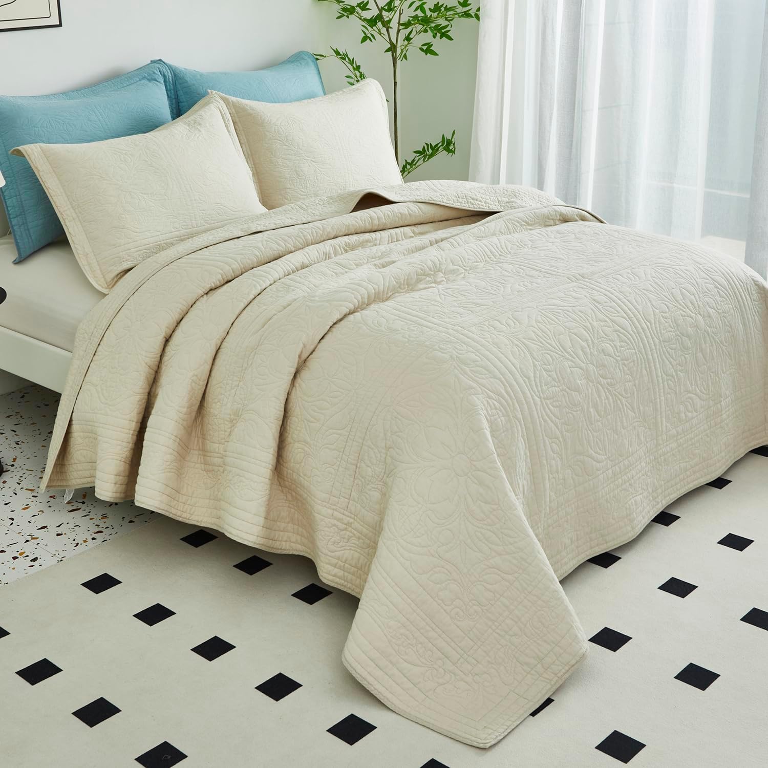 WINLIFE 100% Cotton Quilt Set King Size 106x98 Inch Beige Summer Bedspread Super Soft Lightweight Matelasse Embroidery Floral Coverlets for All Season, 3 Piece (1 Quilt, 2 Pillow Shams)