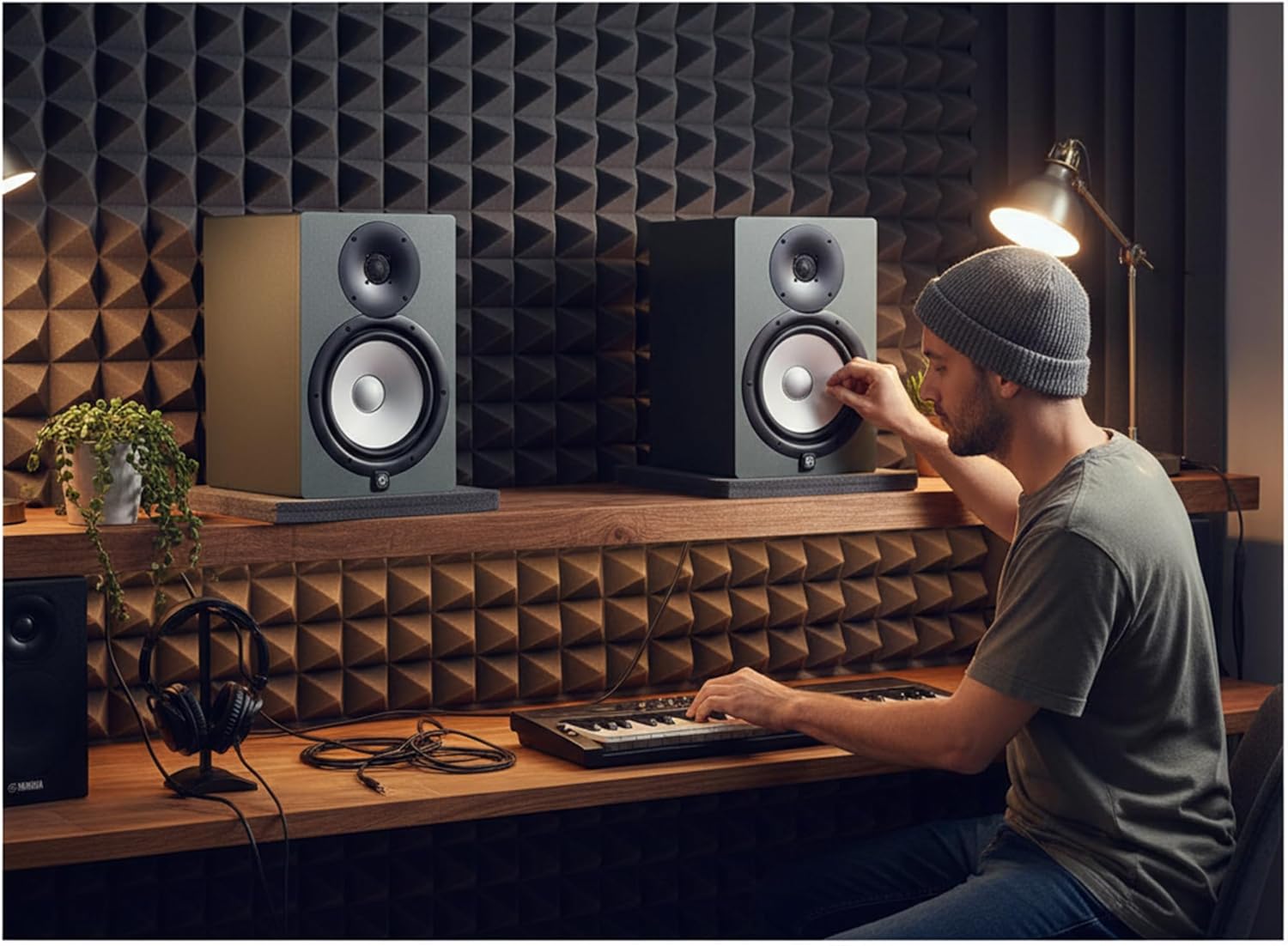 Yamaha HS8 Studio Monitor Powered Studio Monitor Pair - Slate Grey