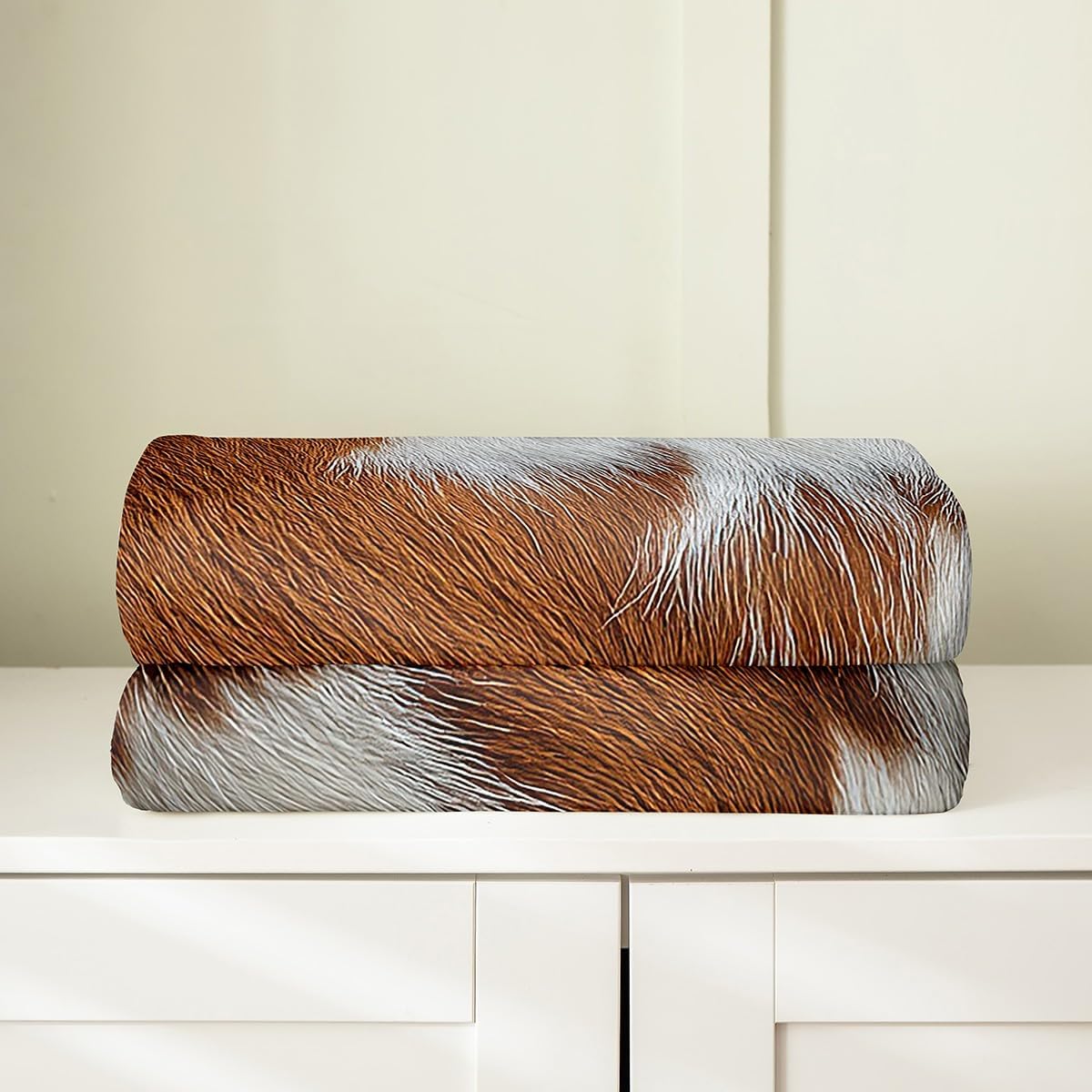 Brown and Beige Cowhide Fleece Throw Blanket Super Soft Cozy Cow Fur Print Flannel Blanket for Kids Women Adults Farmhouse Plush Blanket Wild Animals Fuzzy Blanket for Sofa Bed Couch(60x80 Inches)