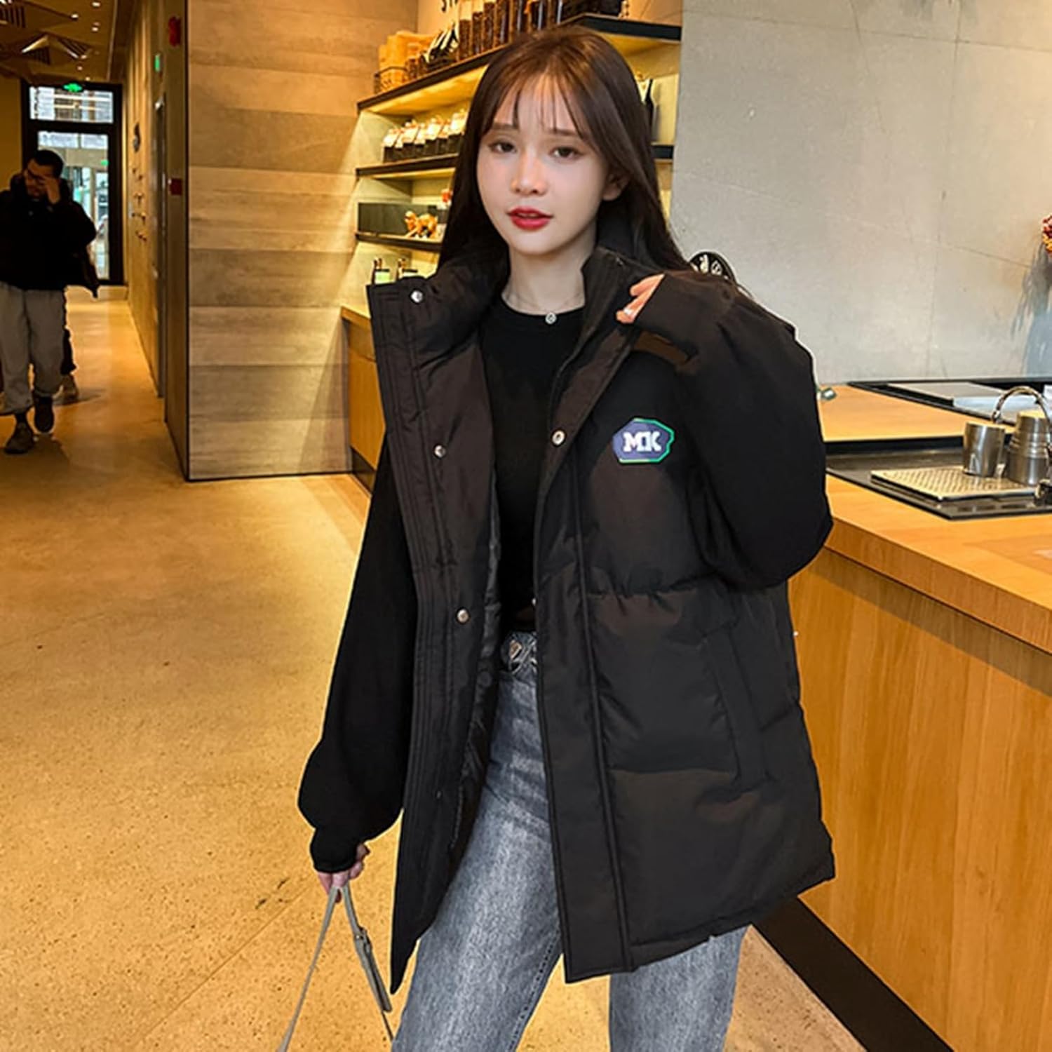 [Vihana] スタンドカラー ダウンベスト レディース 冬 軽い コンパクト 保温 ミディアム丈 ファスナー付き ポケット 中綿