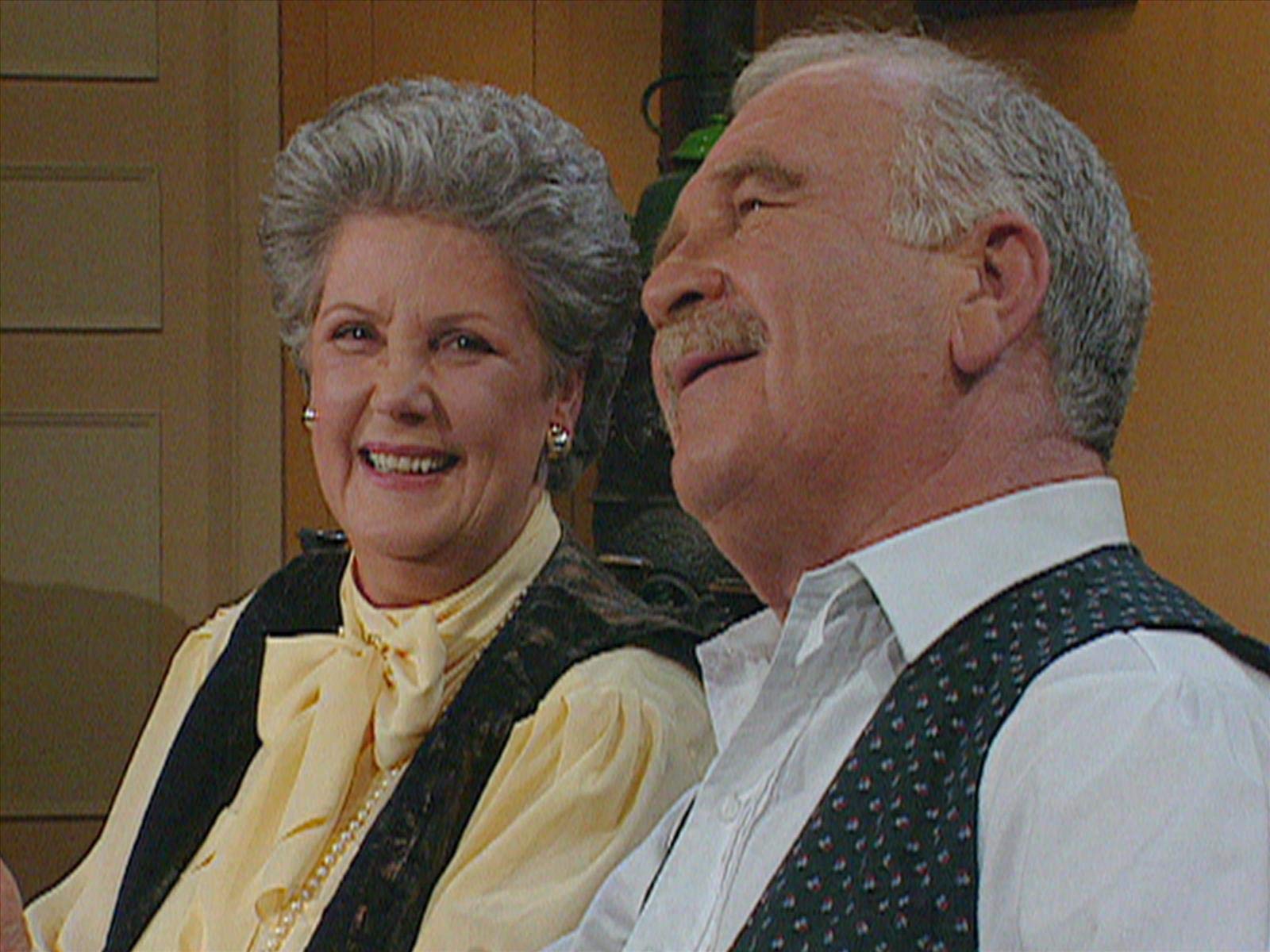 Amazon.de Peter Steiners Theaterstadl ansehen Prime Video