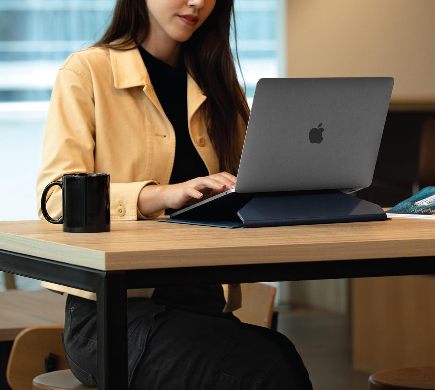 UNIQ Oslo Sleeve and Laptop Stand (for up to 14" Laptop) (Blue)
