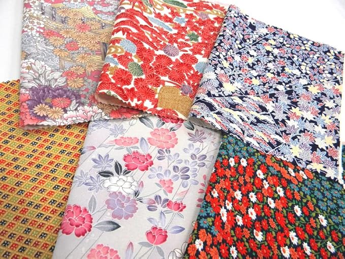 送料無料 呉服屋 2尺 4尺 おしゃれ はぎれ ハギレ パッチワーク メール便不可 和小物 和装 小物 小物製作 手作り 手芸 正絹 生地 端切れ 絹100 送料込み 通信販売 通販 当社の 正絹