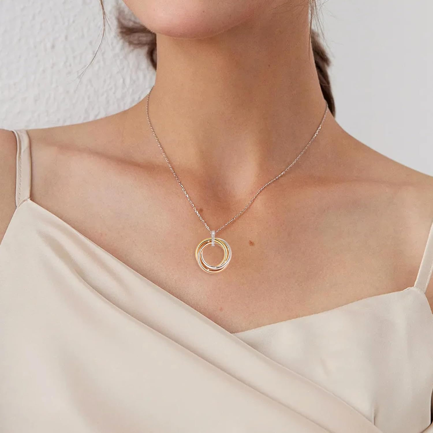 Three-Color Interlocking Circle Pendant Necklace for Women，Simply Dainty Cubic Zirconia Pendant with Adjustable 16+2" Chain - Image 6