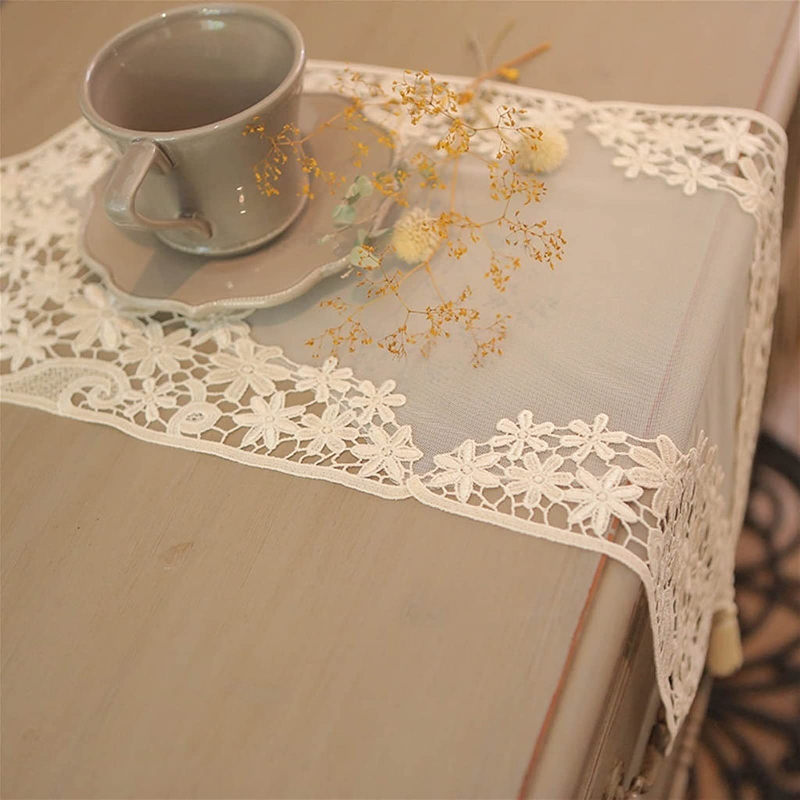 RENRUIRUI en Dentelle Broderie Florale avec Glands Basse 10x23 Pouces Coiffeuse Foulard pour La Maison Ferme Table De Mariage Décoration, Couleur Crème