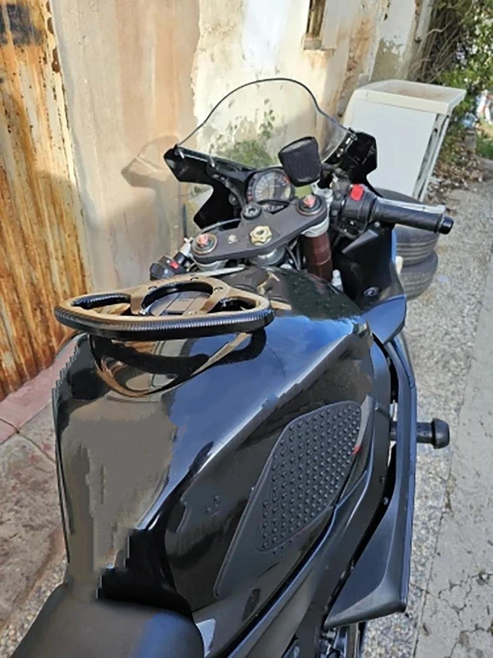 バイクパーツ タンクハンドル に適合する GSR 600 750 GSX-S 750 1000 F SV