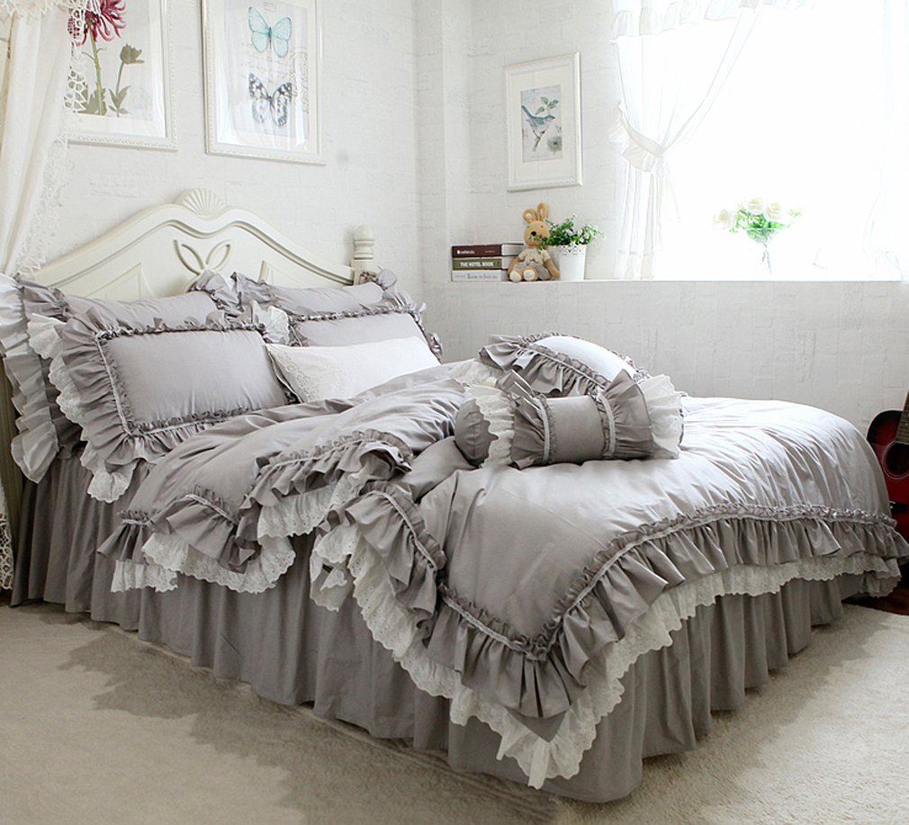 Amazon｜グレーの寝具カバー ホワイトの刺繍レースとグレーのフリル二