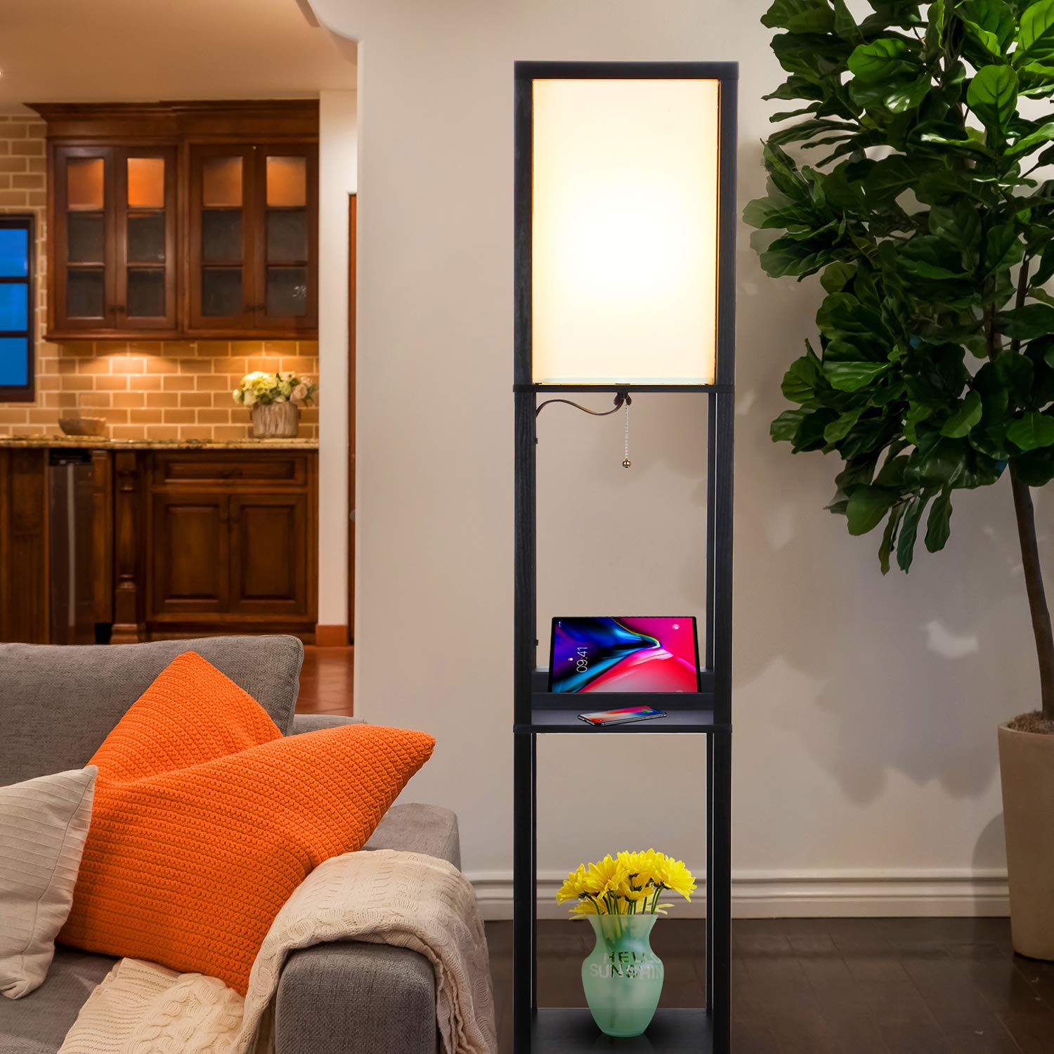 Brightech Maxwell Shelf lampa stojąca z bezprzewodową stacją ładującą, złączem USB i gniazdkiem, do biura i salonu, nowoczesna, wąska lampka nocna i wieżowa, czarna