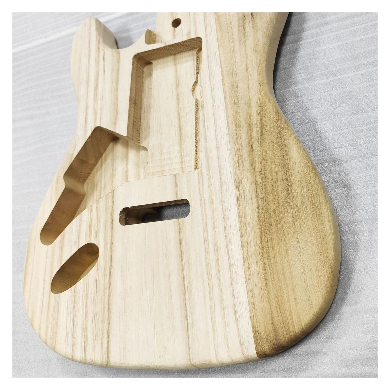corpo della chitarra Corpo della chitarra elettrica ST professionale per mancini