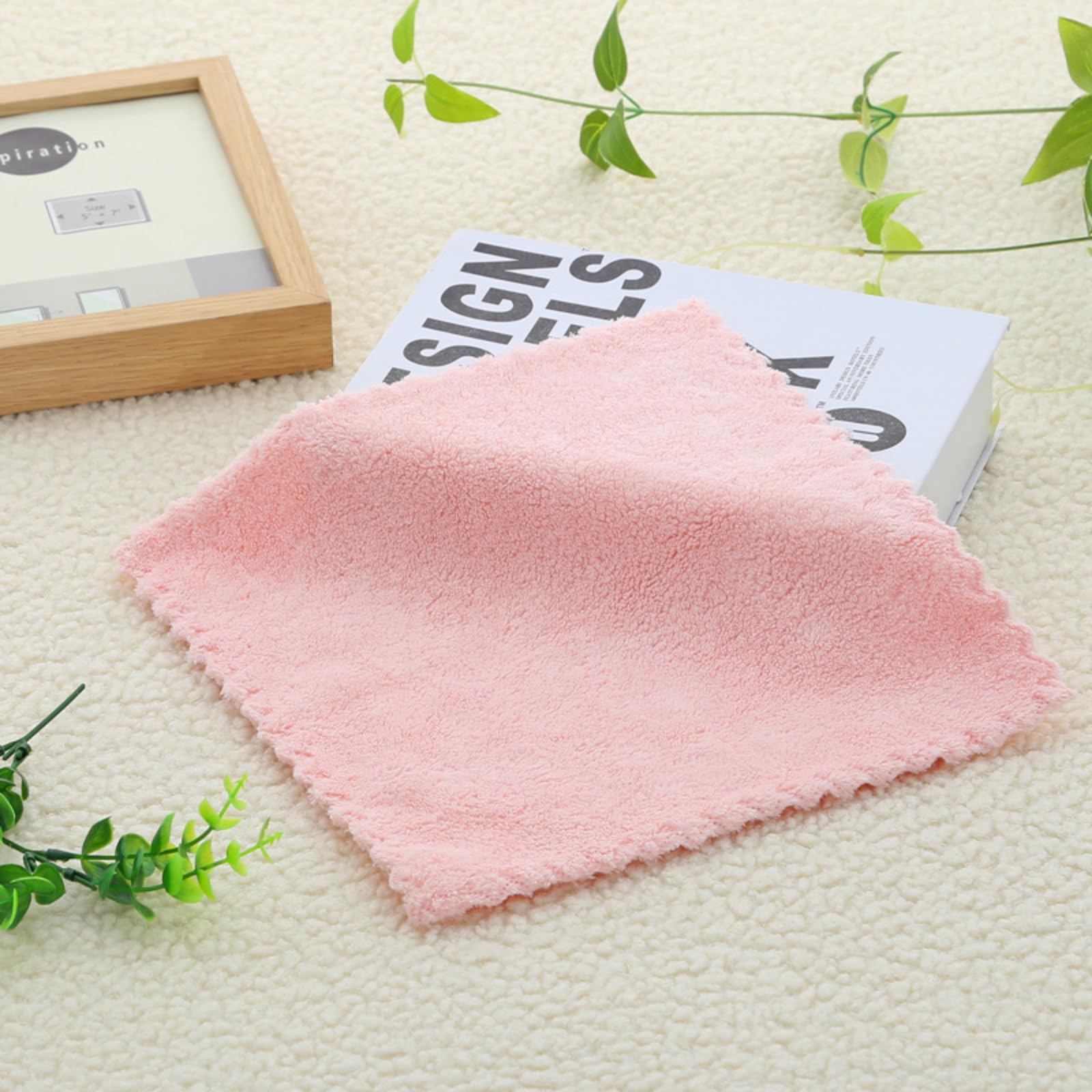 5pcs Multi-Colored Coral Velvet Small Square Towel Soft and Comfortable Set Combination High Water Absorption-30X30CM-Pink