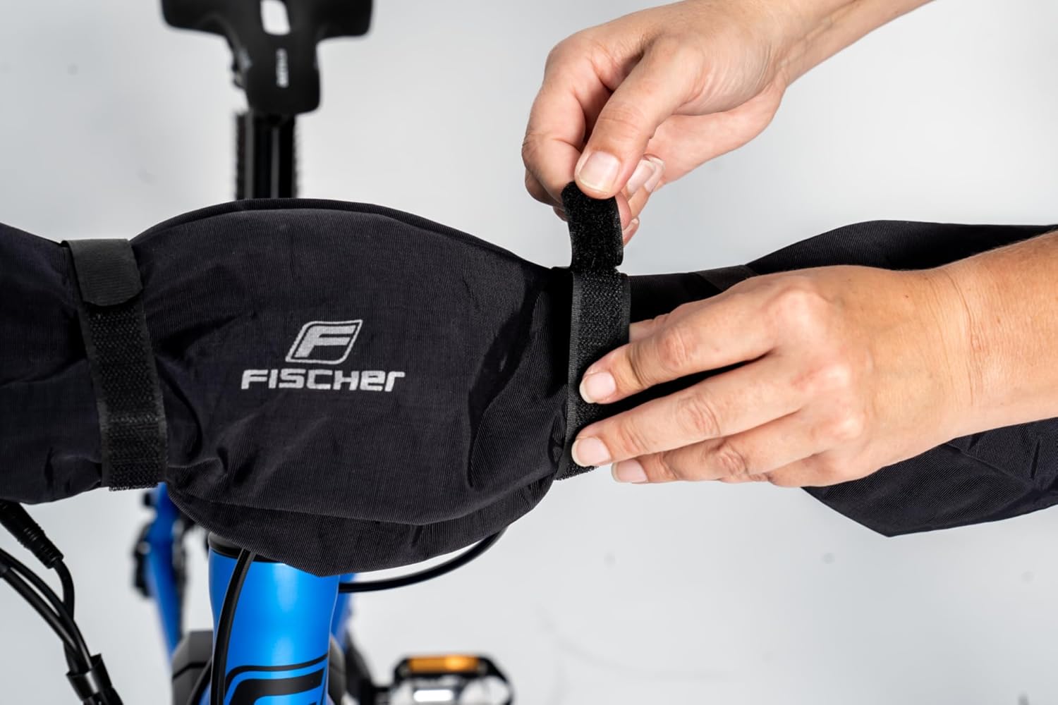 FISCHER 50382 Protective Cover for E-Bike Display and Handlebar Protection, Polyester, Black, Protection Against Wet, Dust and Dirt, for Handlebars up to 80 cm Length