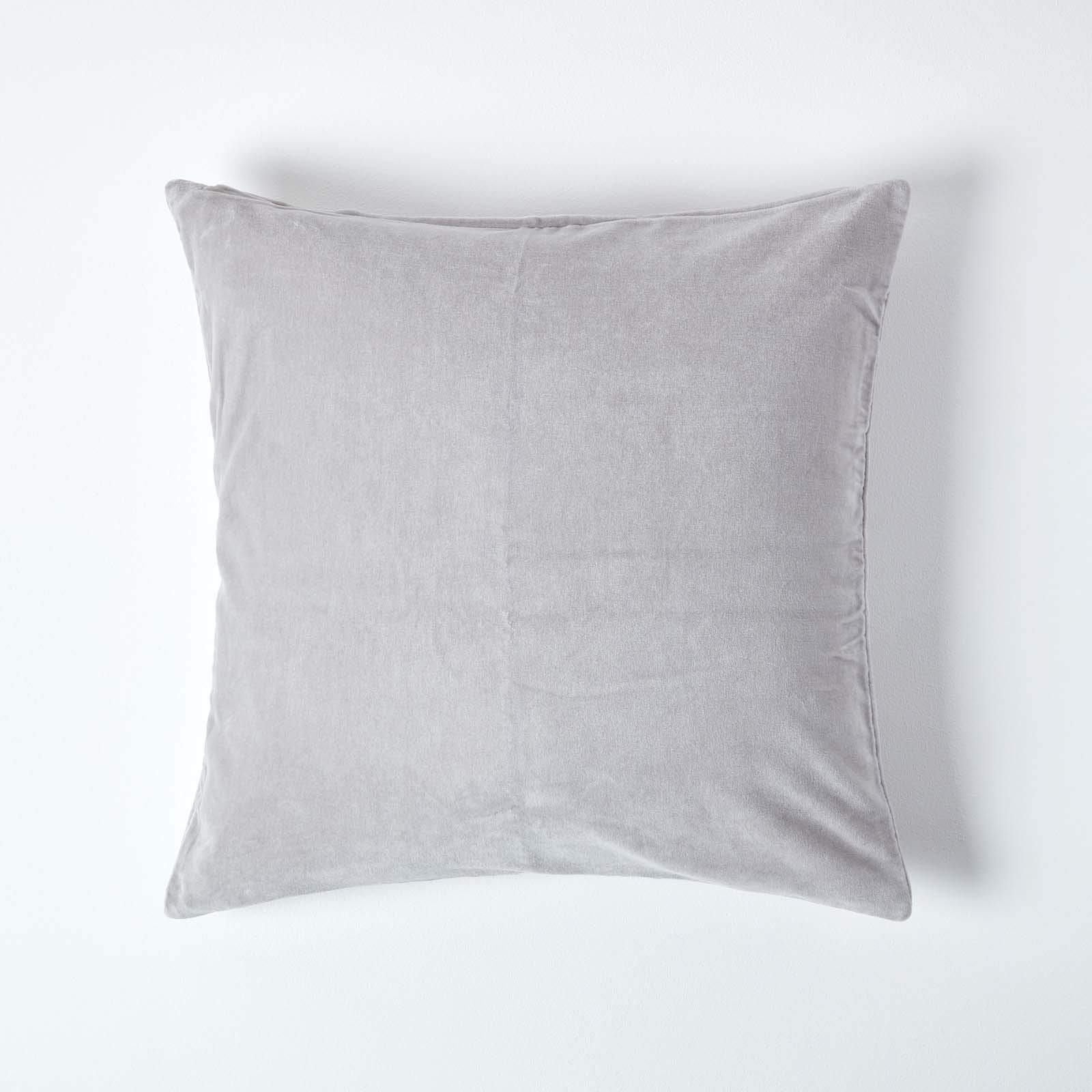 HOMESCAPES Light Grey Velvet Cushion Cover Super Soft Cotton Velvet Luxury Square Scatter Cushion Plain Silver Accent Throw Pillow for Sofa and Bed Decoration with Hidden Zipper, 60 x 60cm